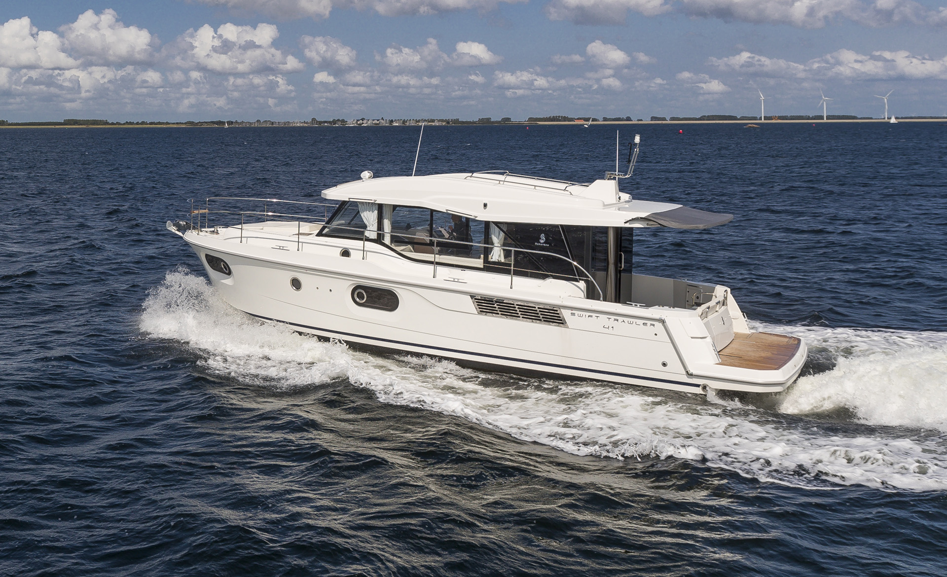 2024 Beneteau Swift Trawler 41 Sedan