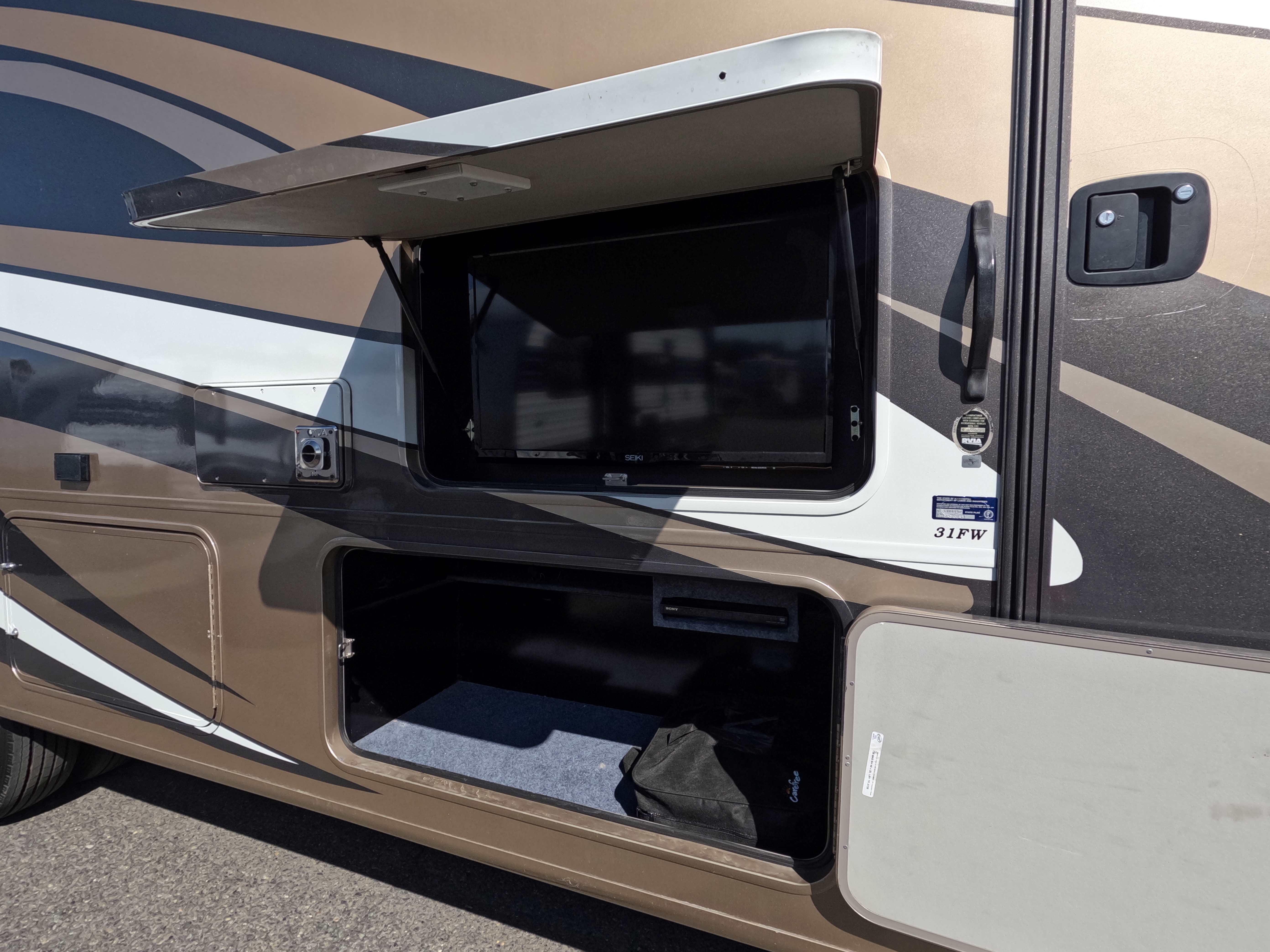 2016 Coachmen Mirada 31FW-1