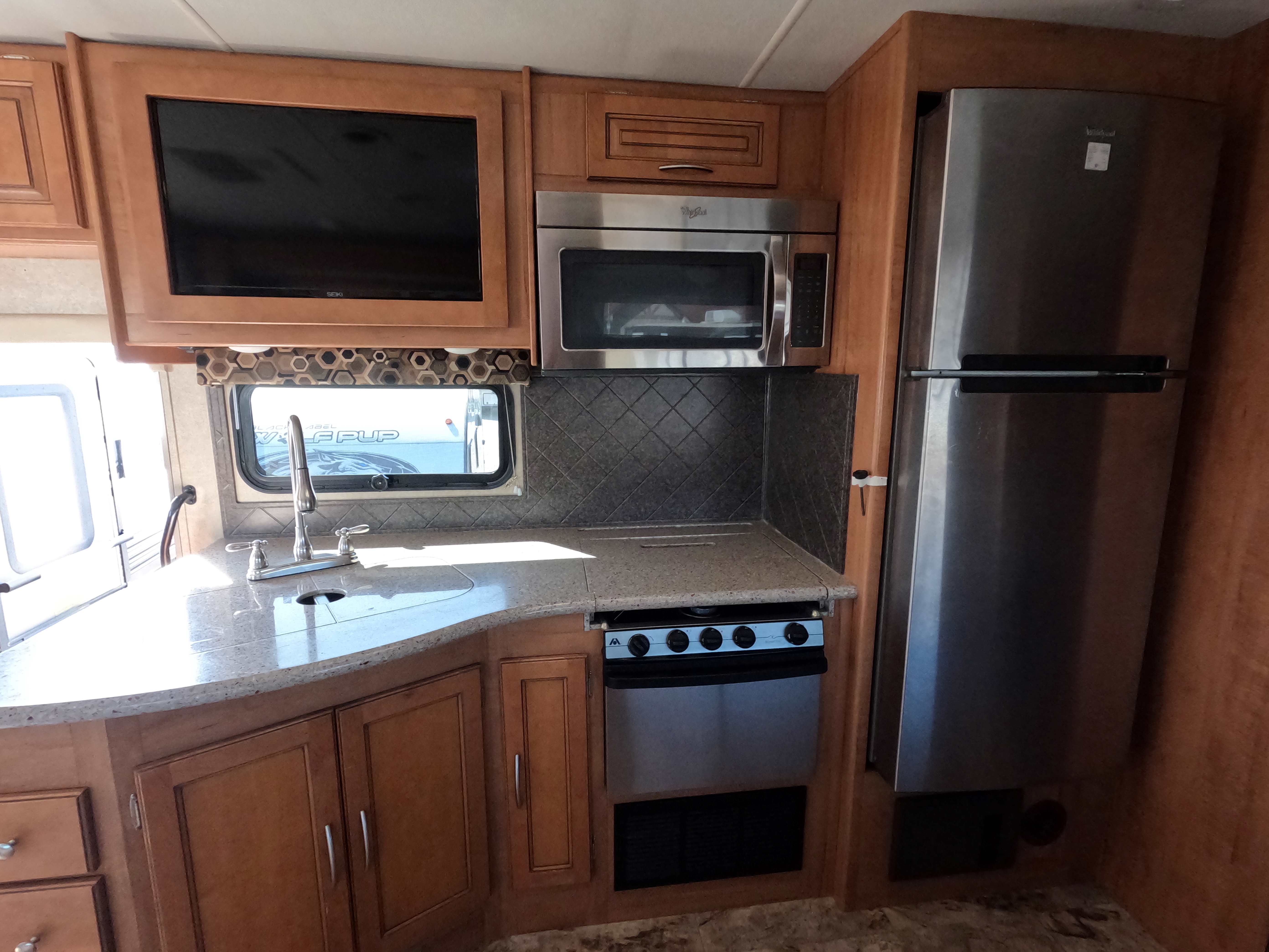 2016 Coachmen Mirada 31FW-4