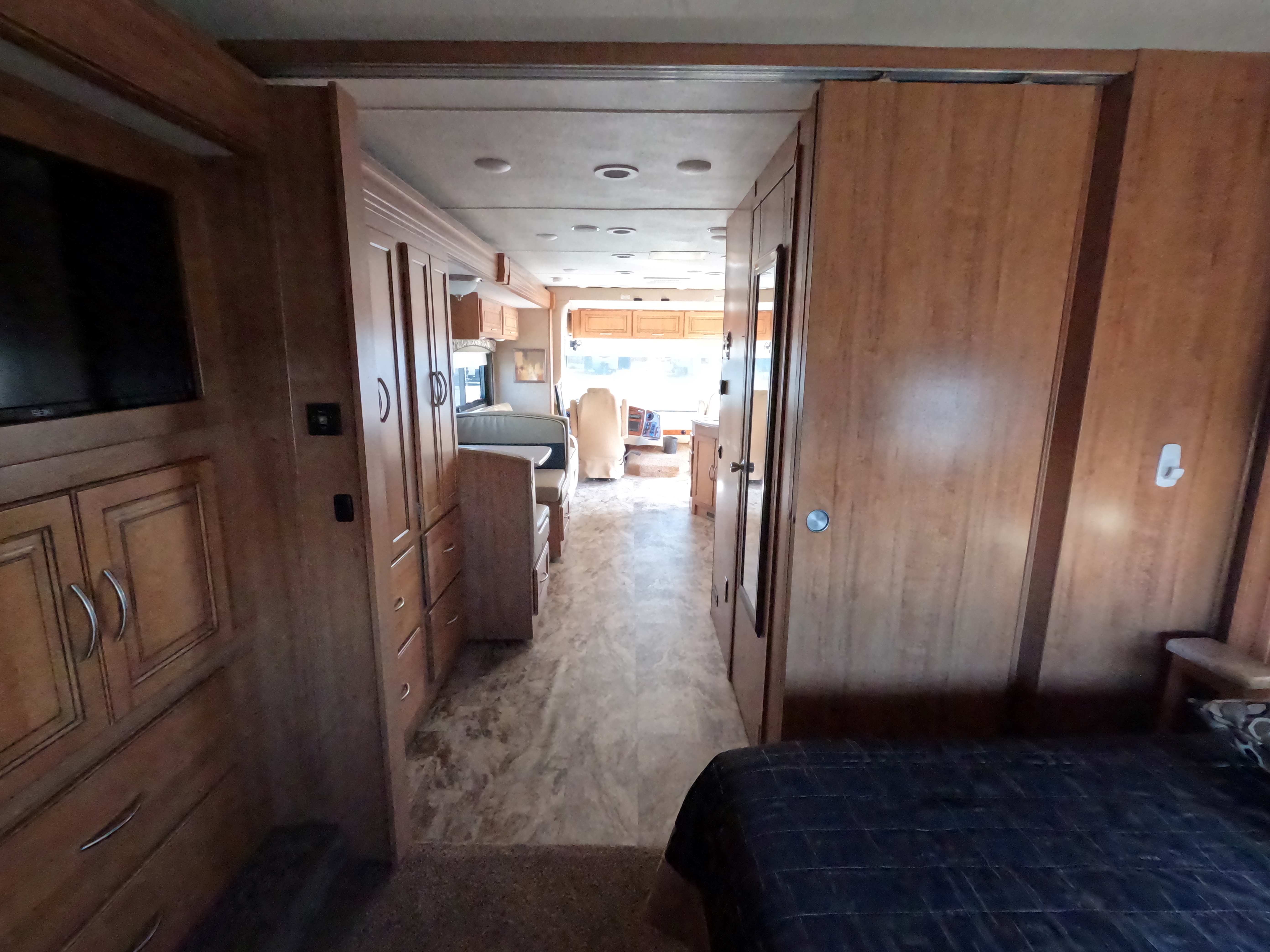 2016 Coachmen Mirada 31FW-7