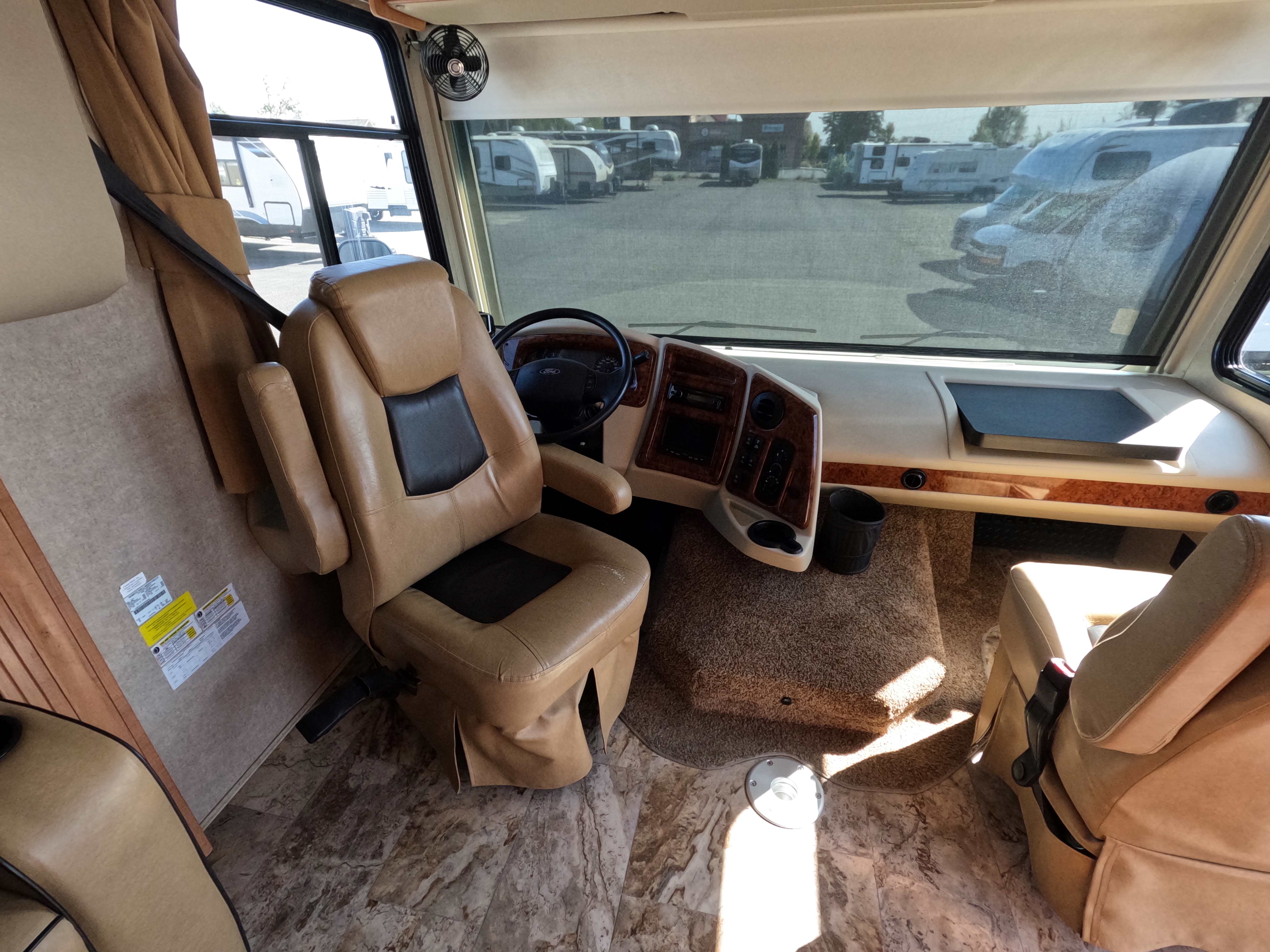 2016 Coachmen Mirada 31FW-11