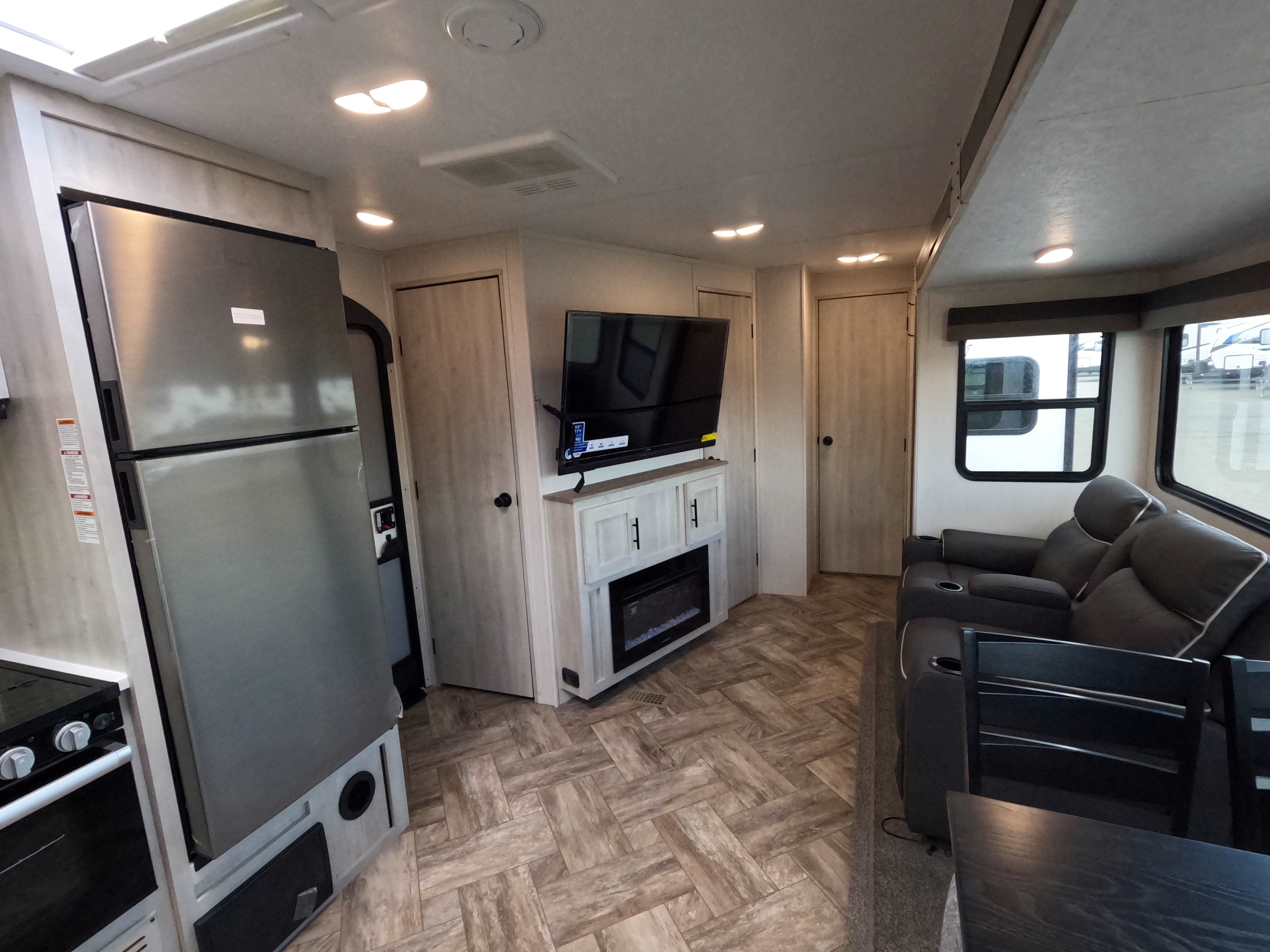 2024 Forest River Wildcat 276FKX-5
