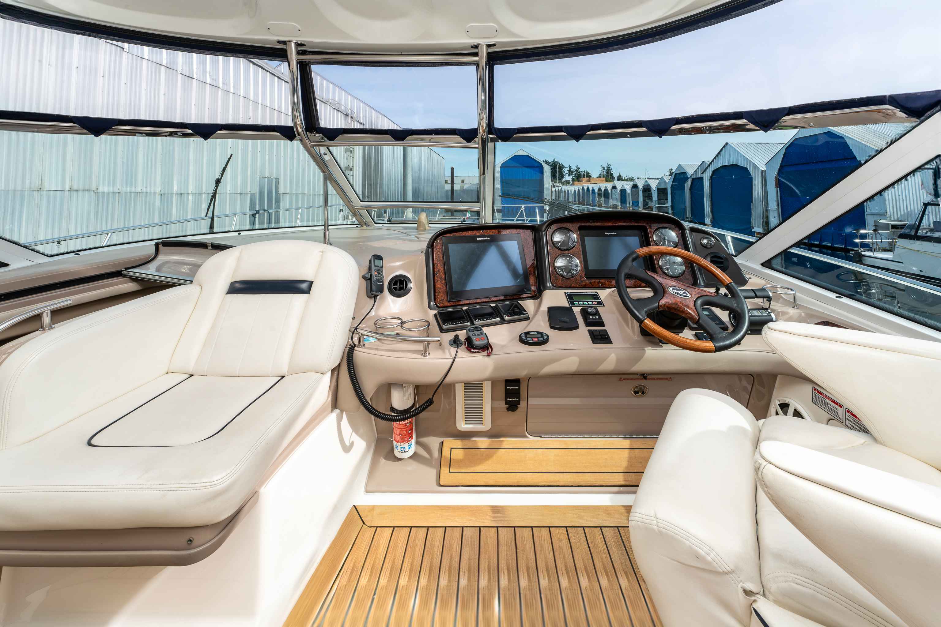 Pre-Owned 2005 Sea ray Sundancer 500 for Sale | Vancouver, BC | M&P Yacht Centre | 65dd1116bfae0693480cfe2e