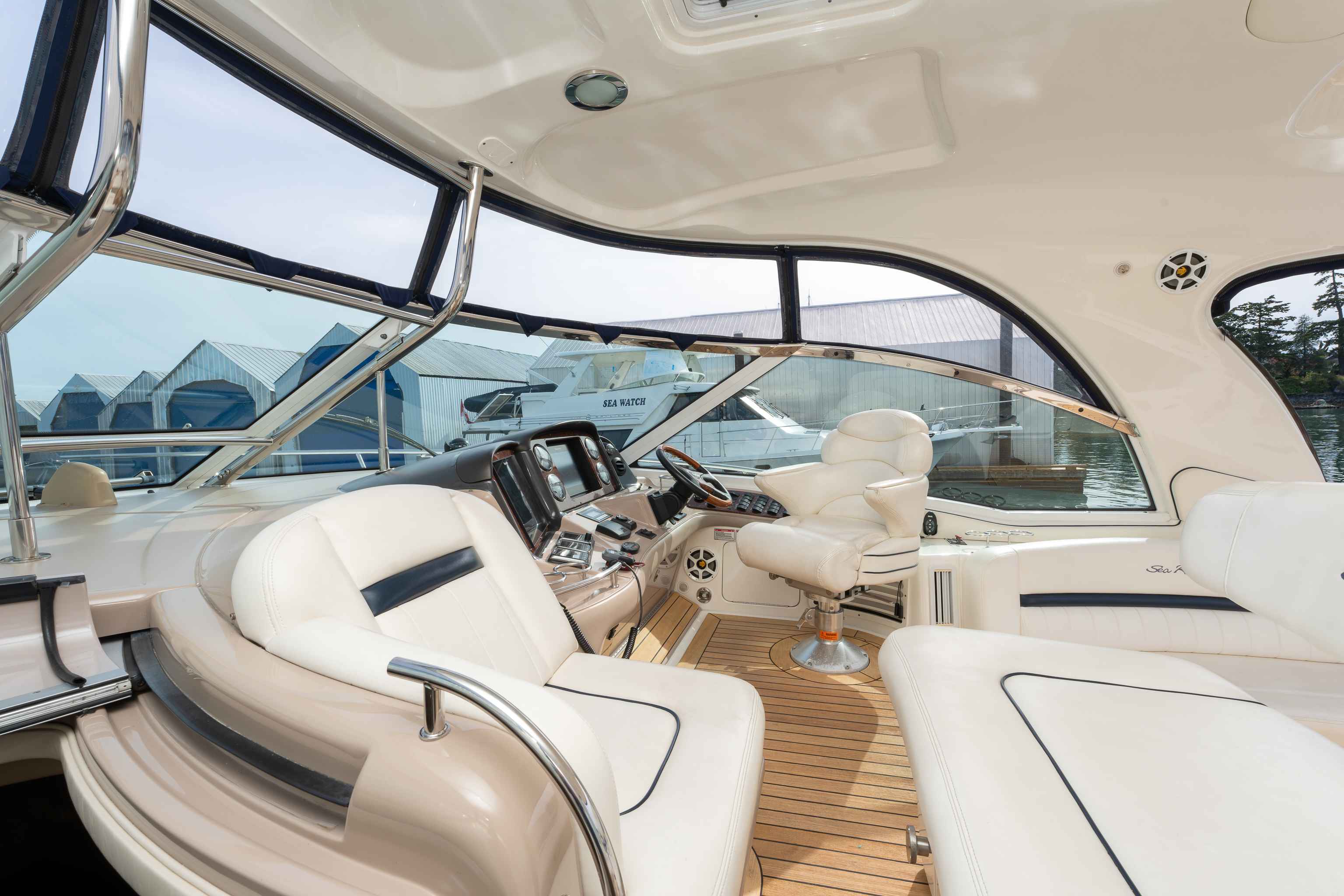 Pre-Owned 2005 Sea ray Sundancer 500 for Sale | Vancouver, BC | M&P Yacht Centre | 65dd1116bfae0693480cfe2e