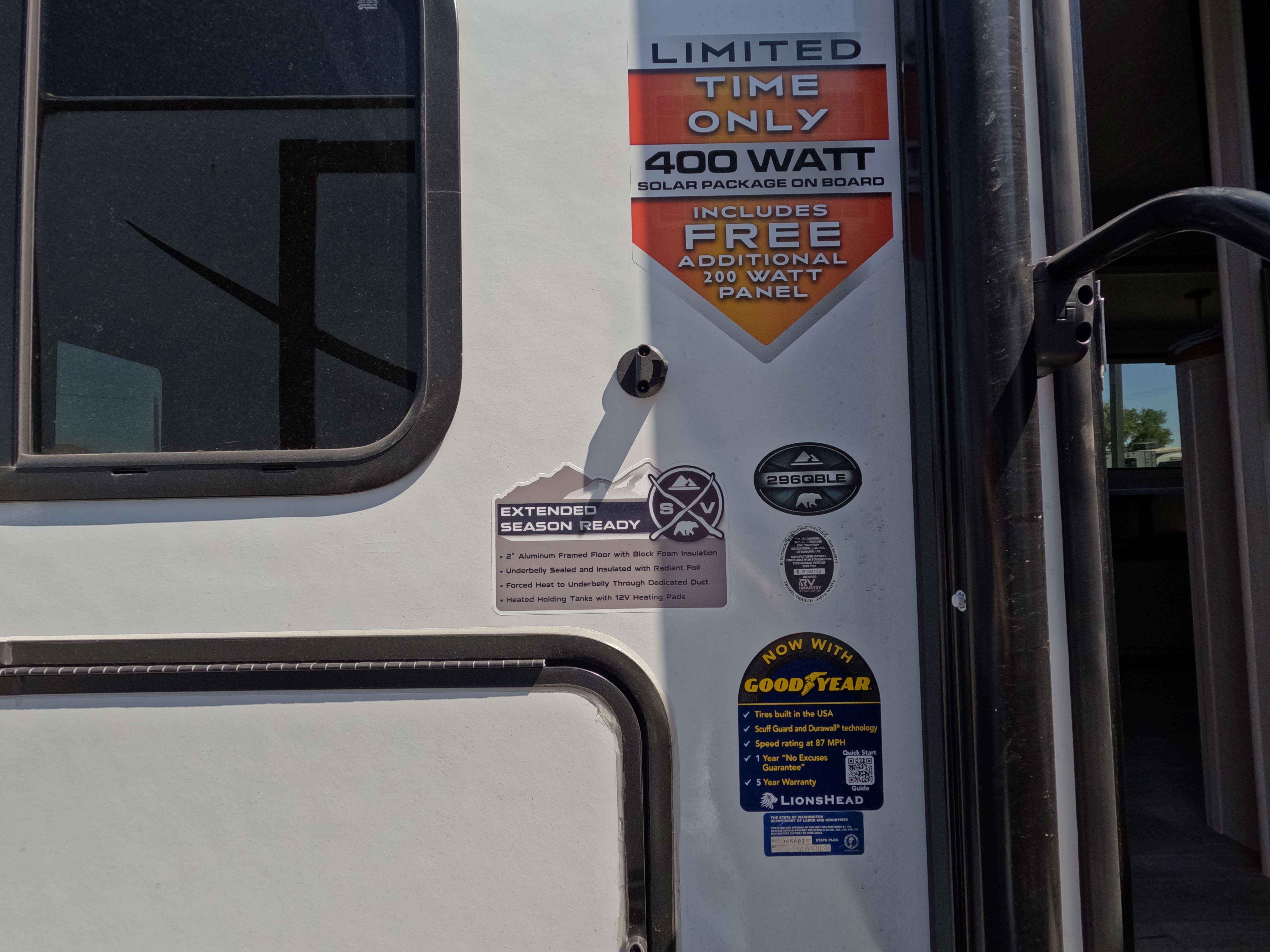2025 Forest River Surveyor 296QBLE-3