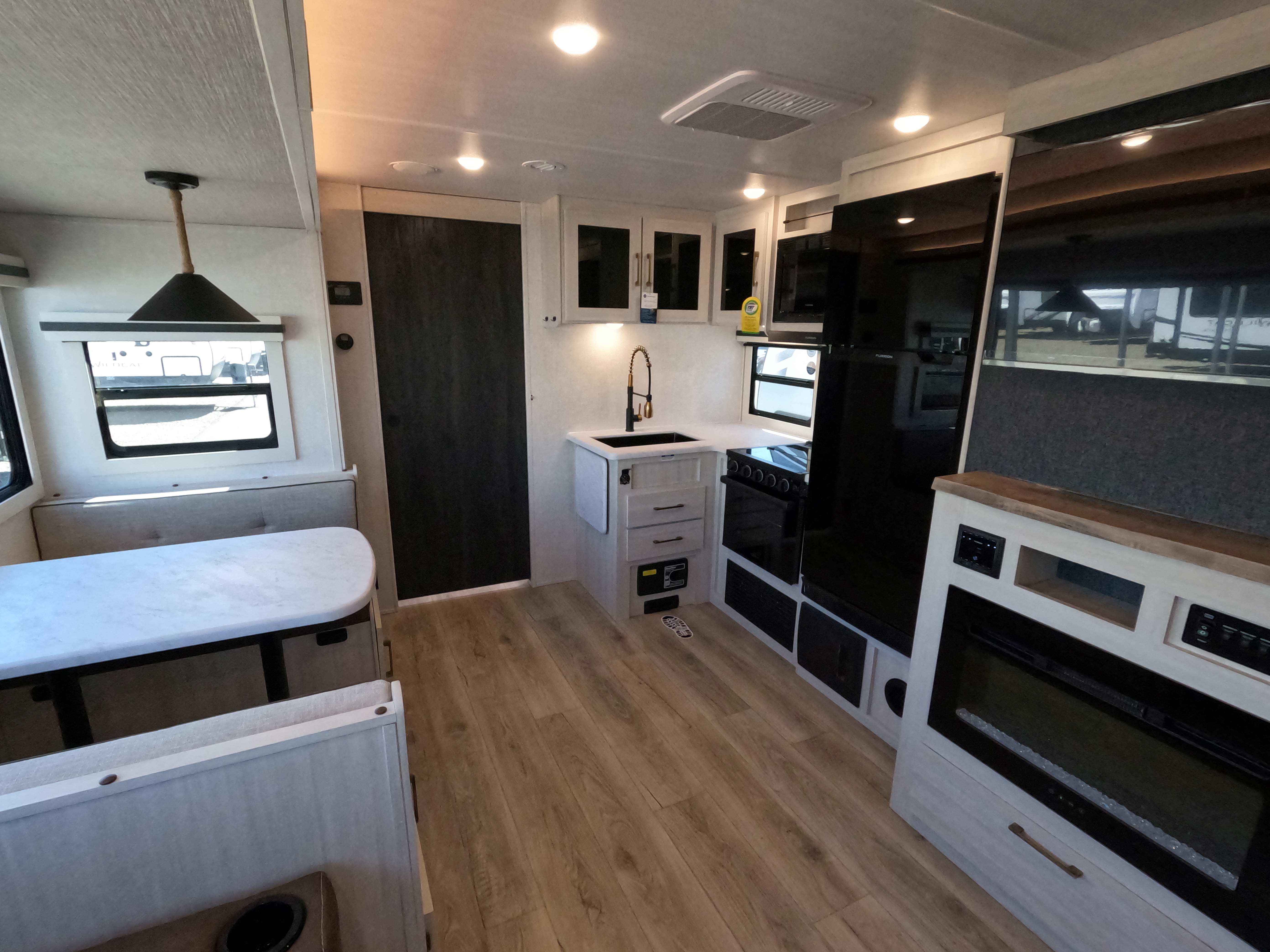 2025 Forest River Surveyor 296QBLE-7