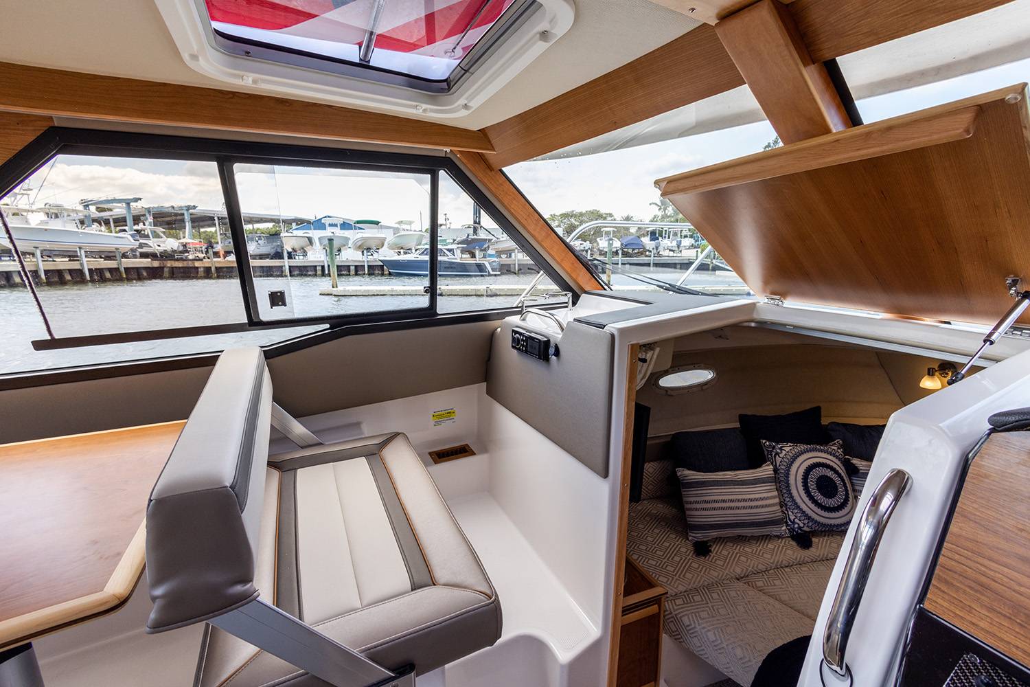 2025 Cutwater C-248 Coupe-29