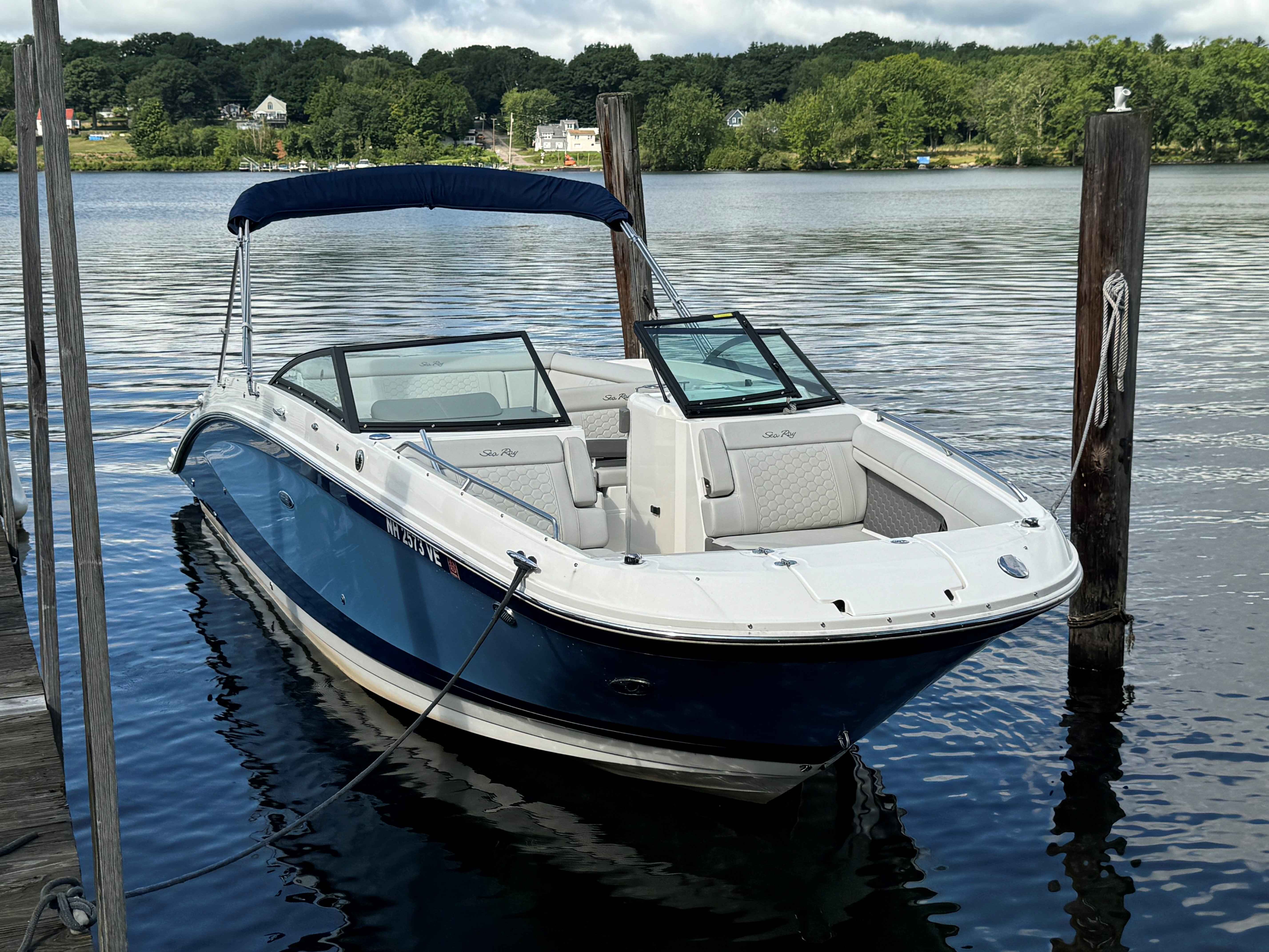 2020 SEA RAY 270SDX0