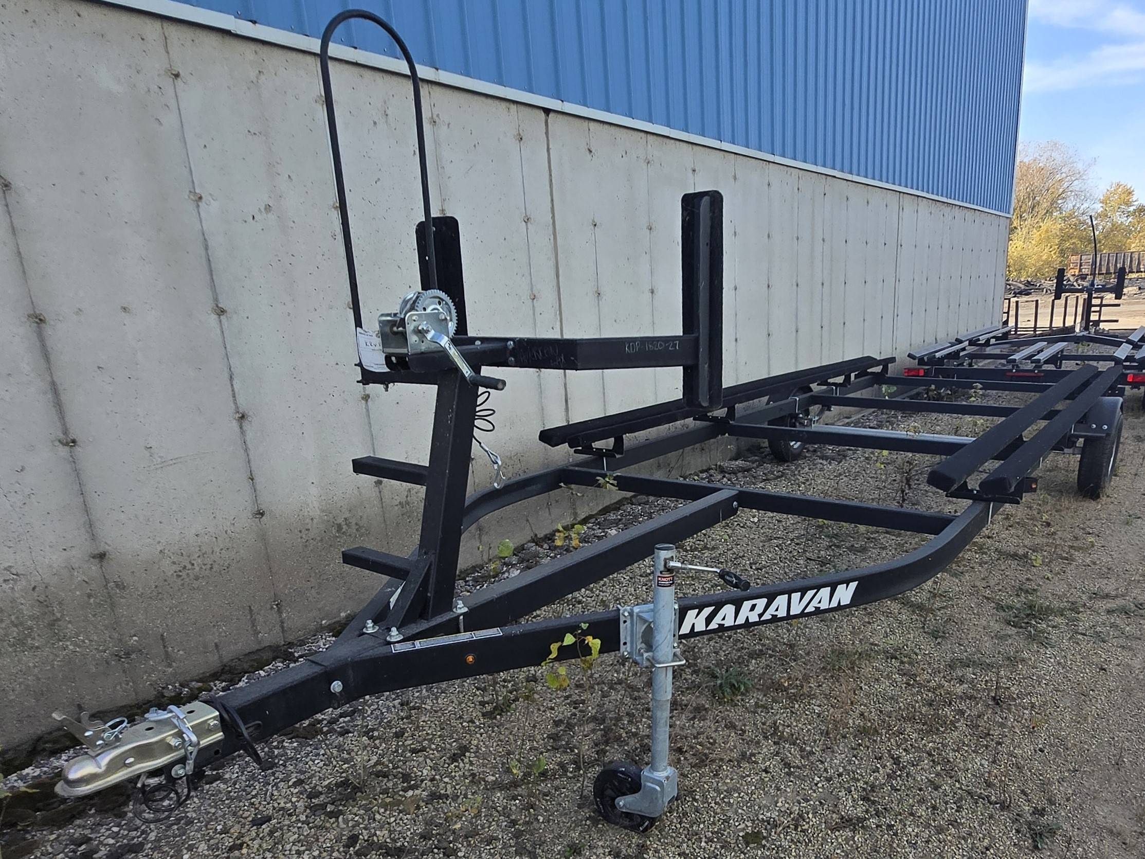 2022 Karavan Trailers, Inc. KDP-1820-27-BL