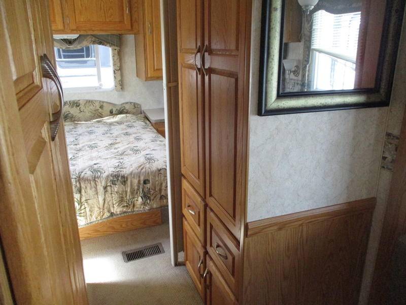 2005 Holiday Rambler Alumascape 28SKS-4