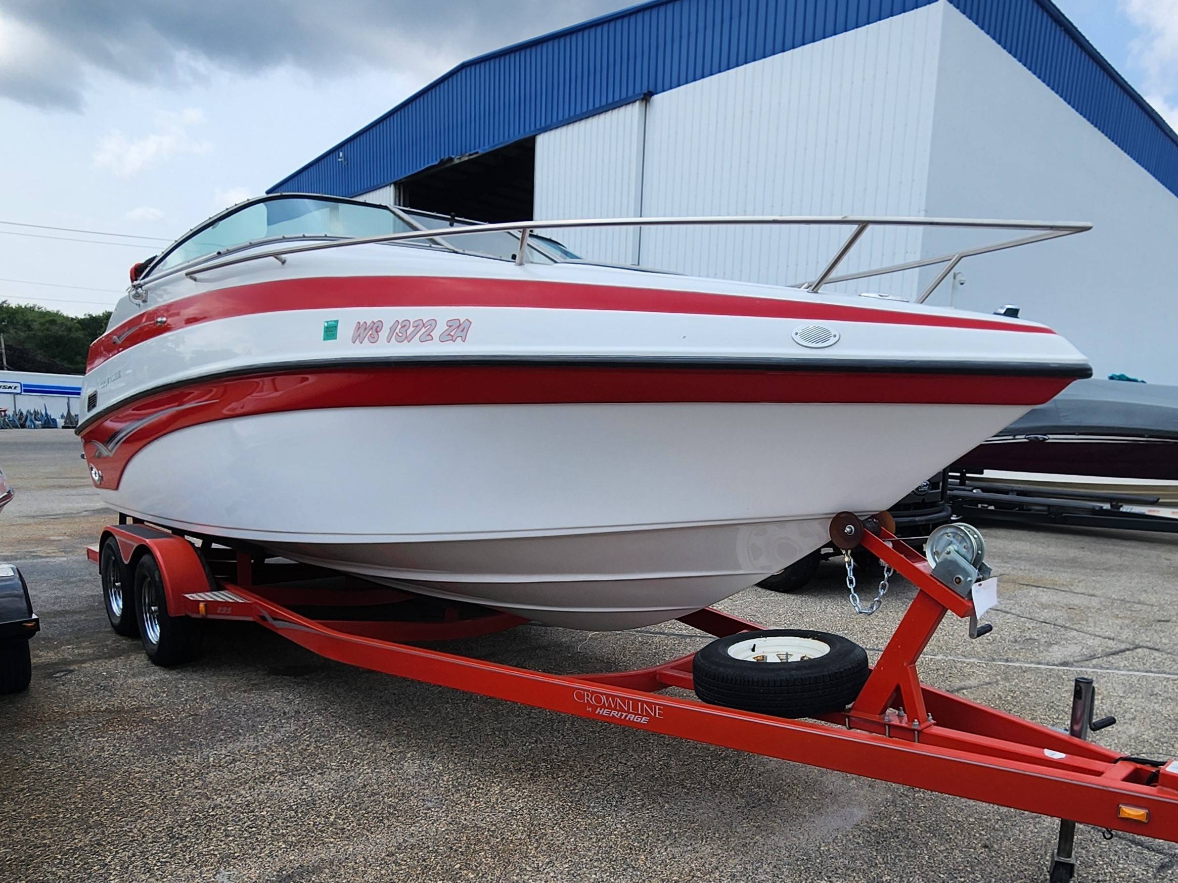 2005 Crownline 235 CCR