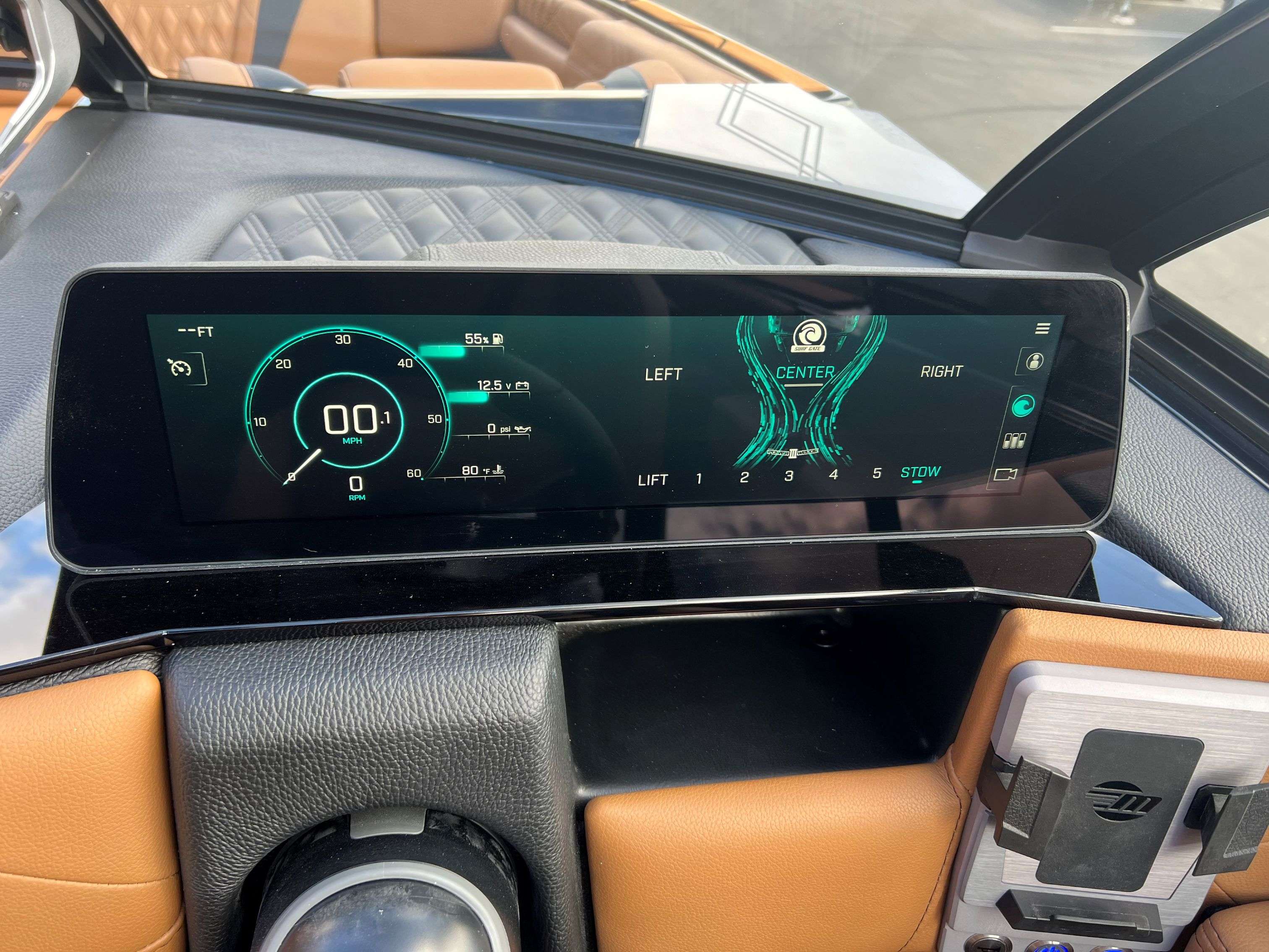 2025 Malibu M242-34