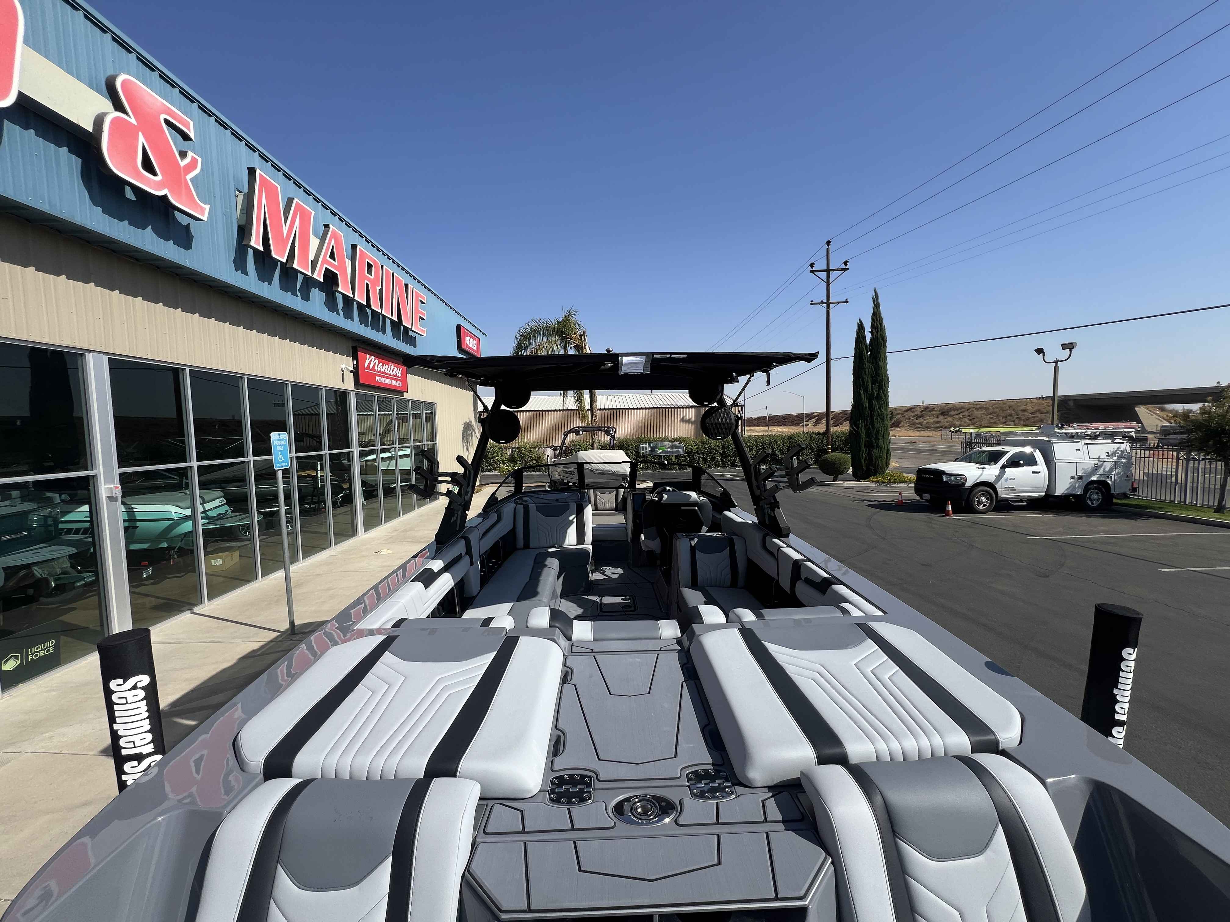 2025 Malibu Wakesetter 25 LSV-5
