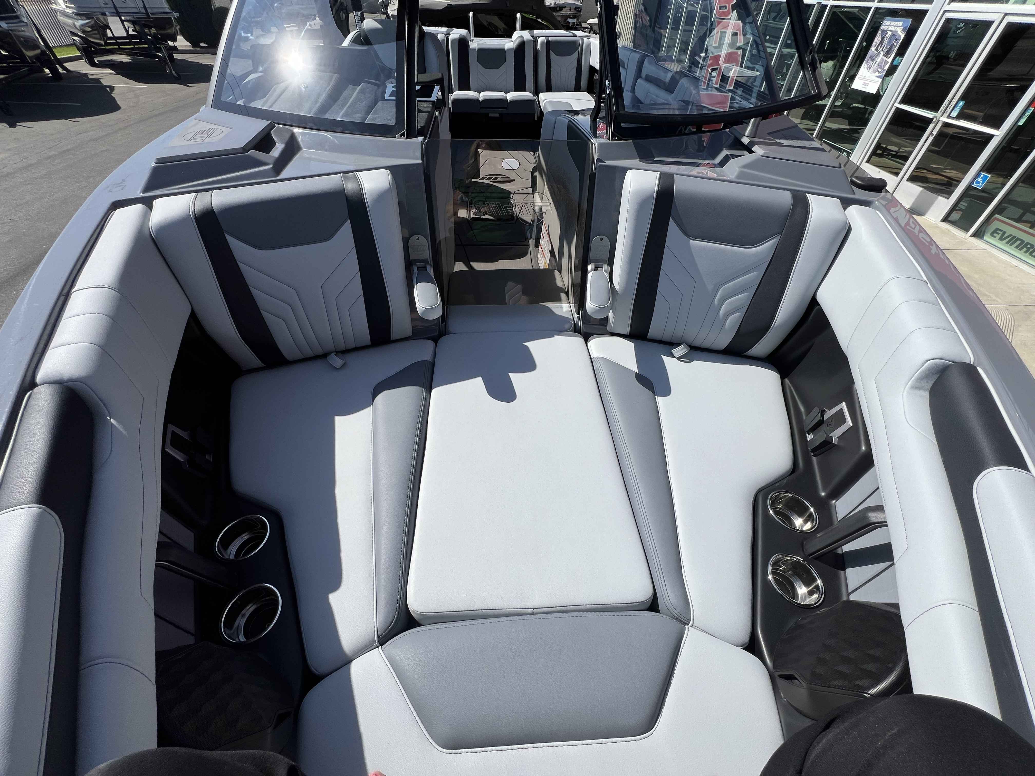 2025 Malibu Wakesetter 25 LSV-11