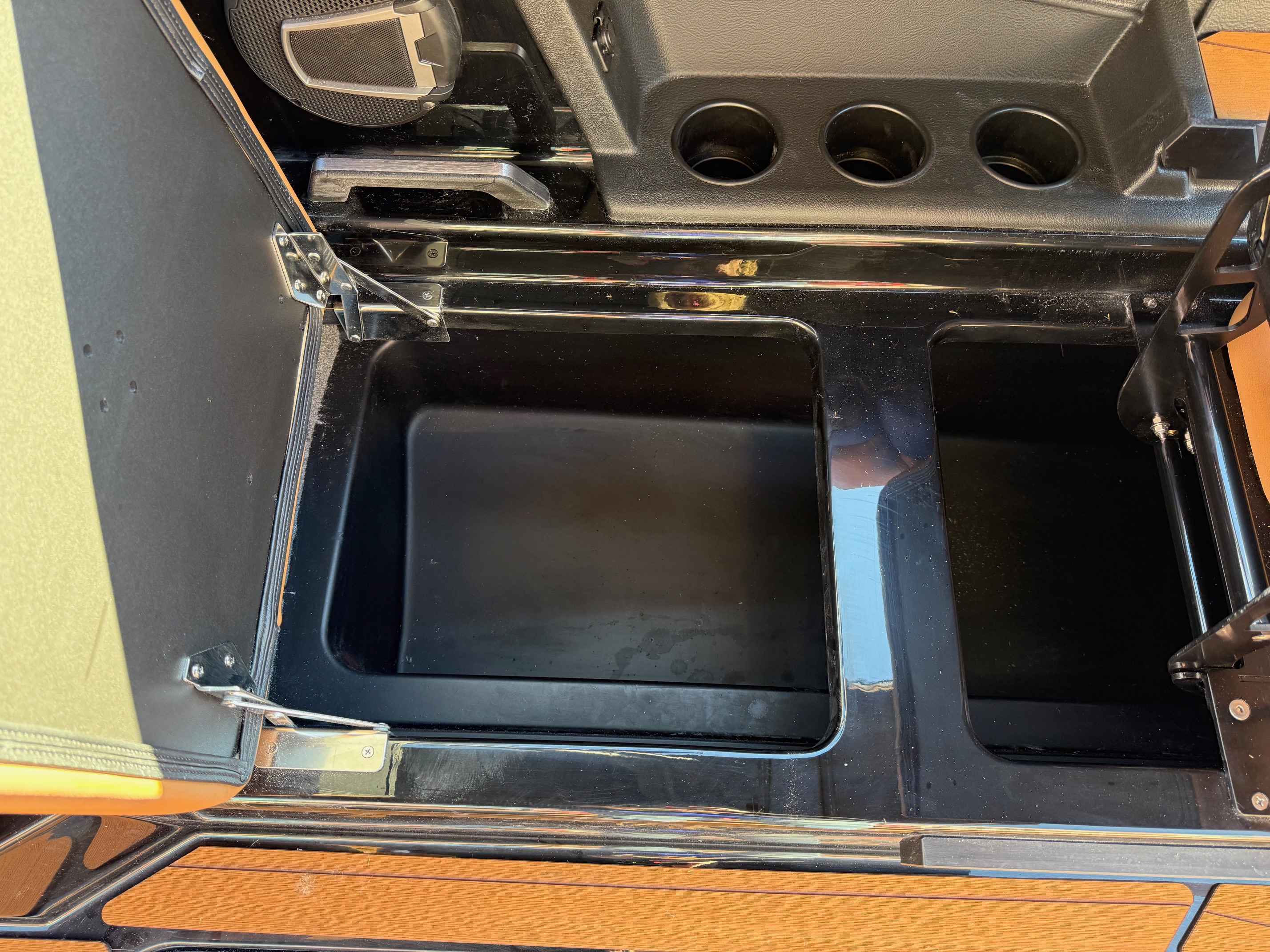2025 Axis A245-16