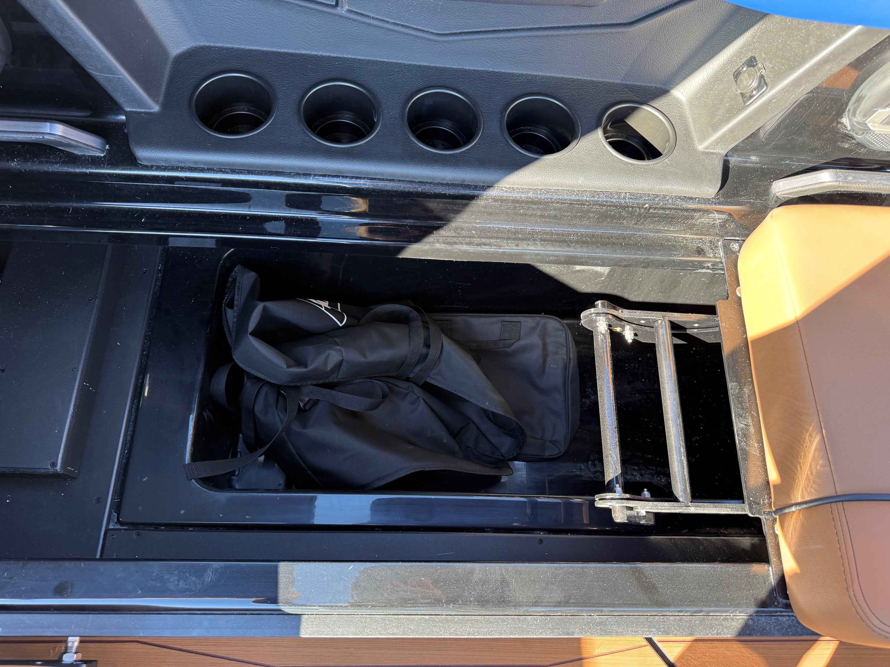 2025 Axis A245-17