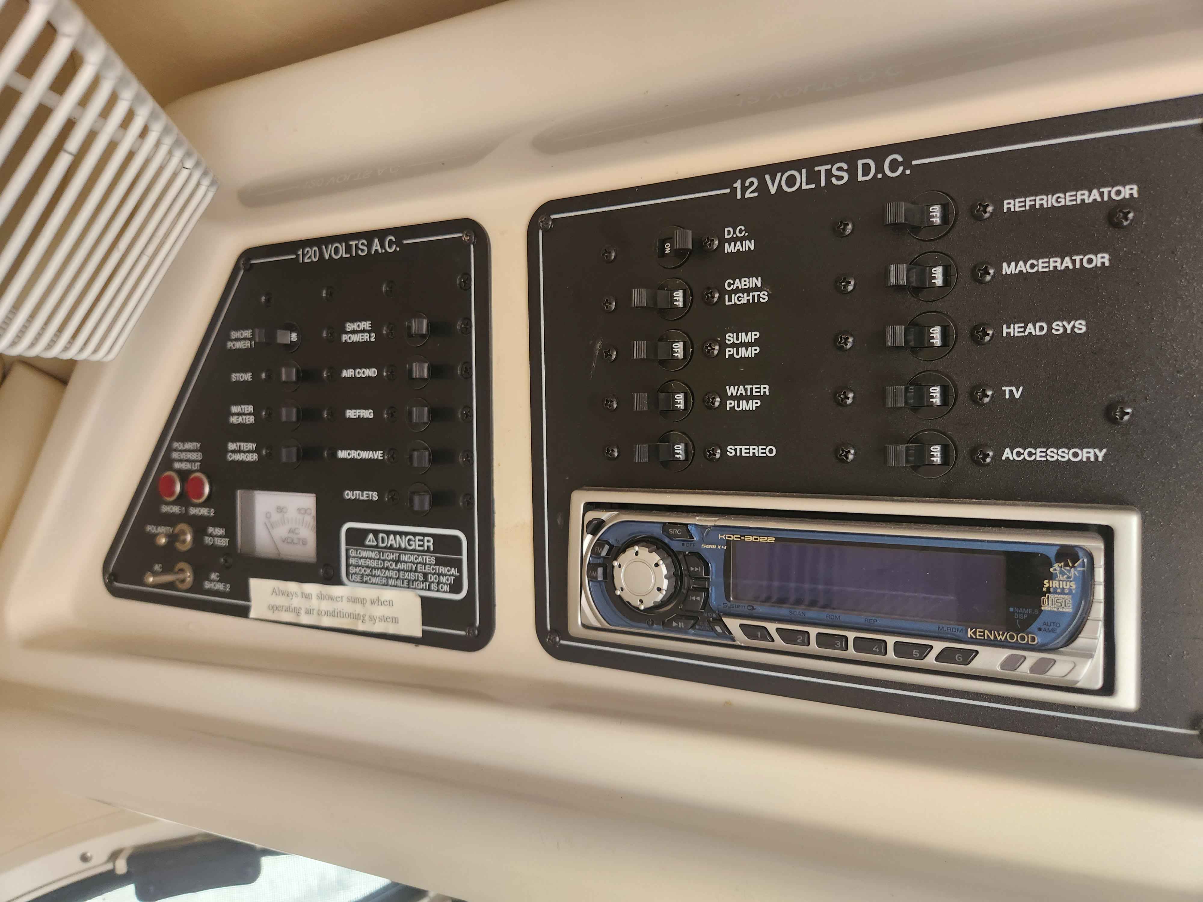 2005 Monterey 250 Cruiser-13