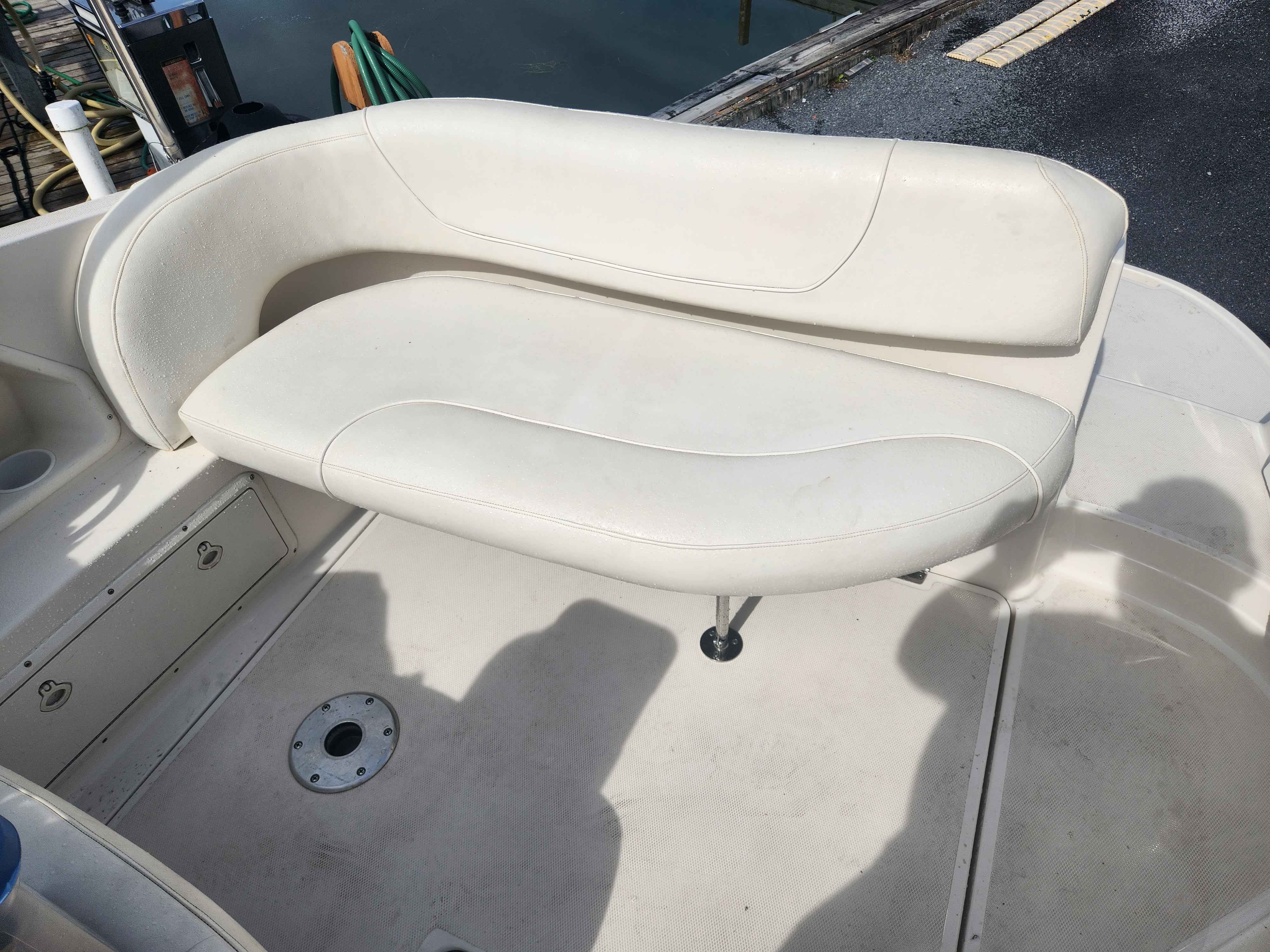 2005 Monterey 250 Cruiser-18