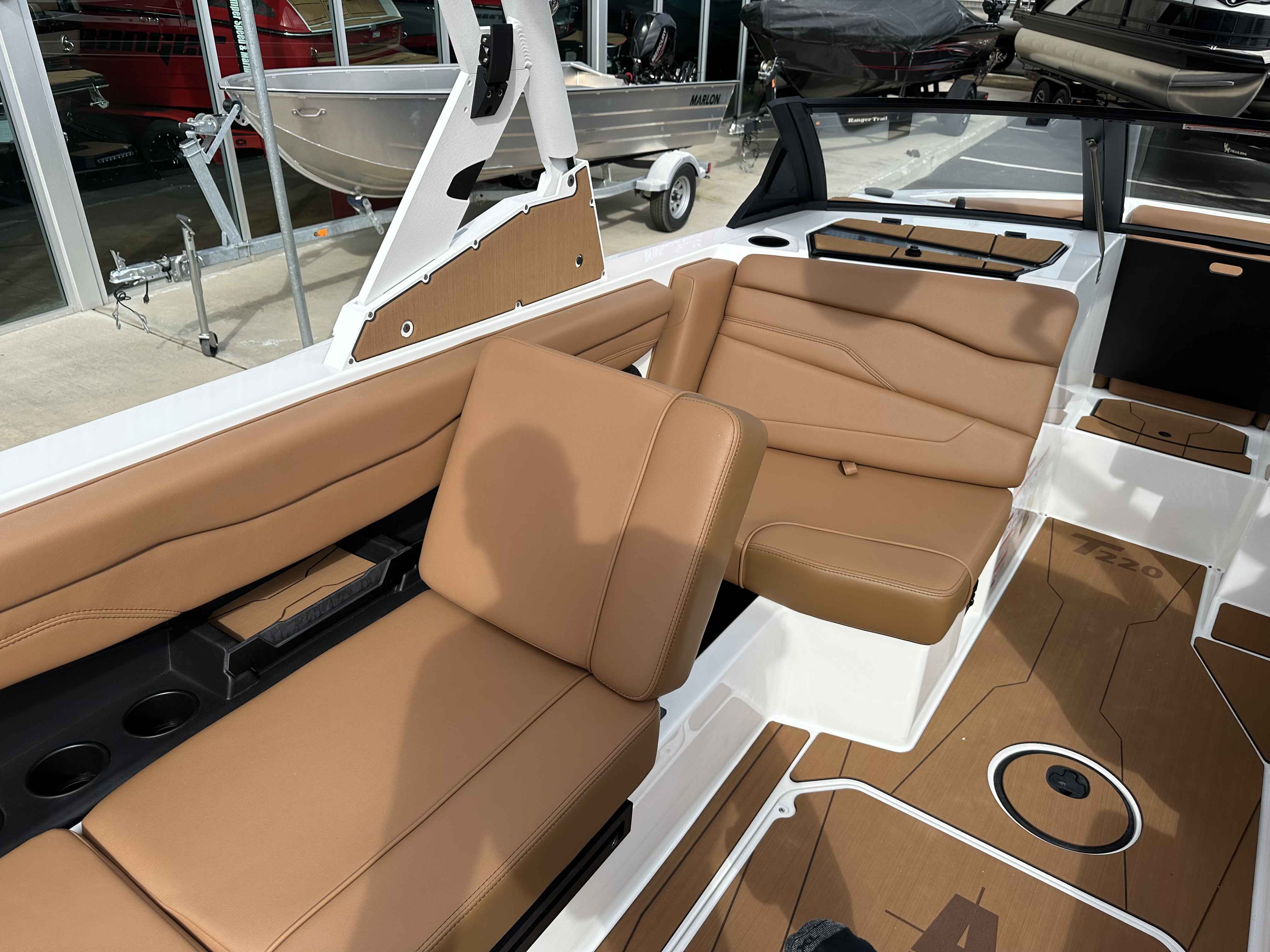 2025 Axis T220-9