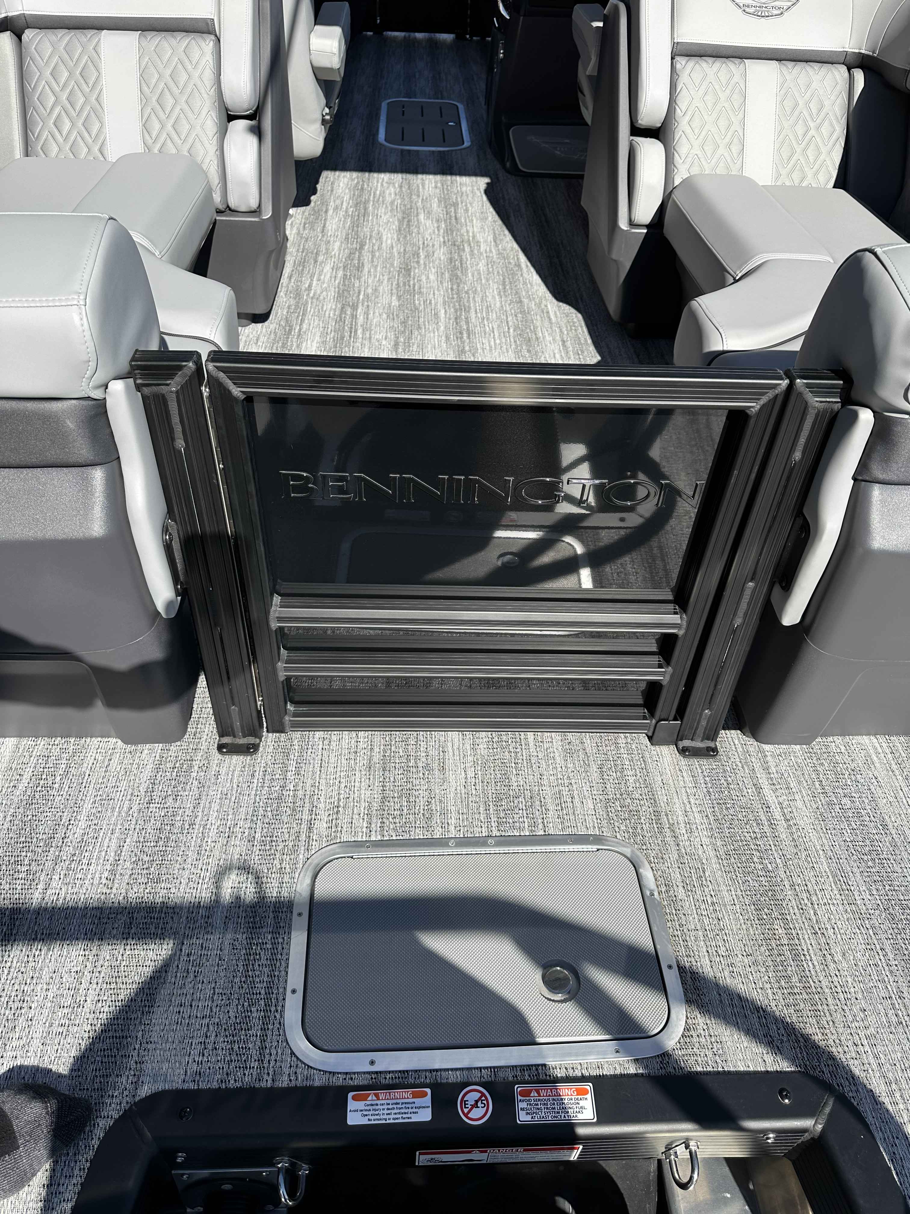 2025 Bennington 24 MFB-6