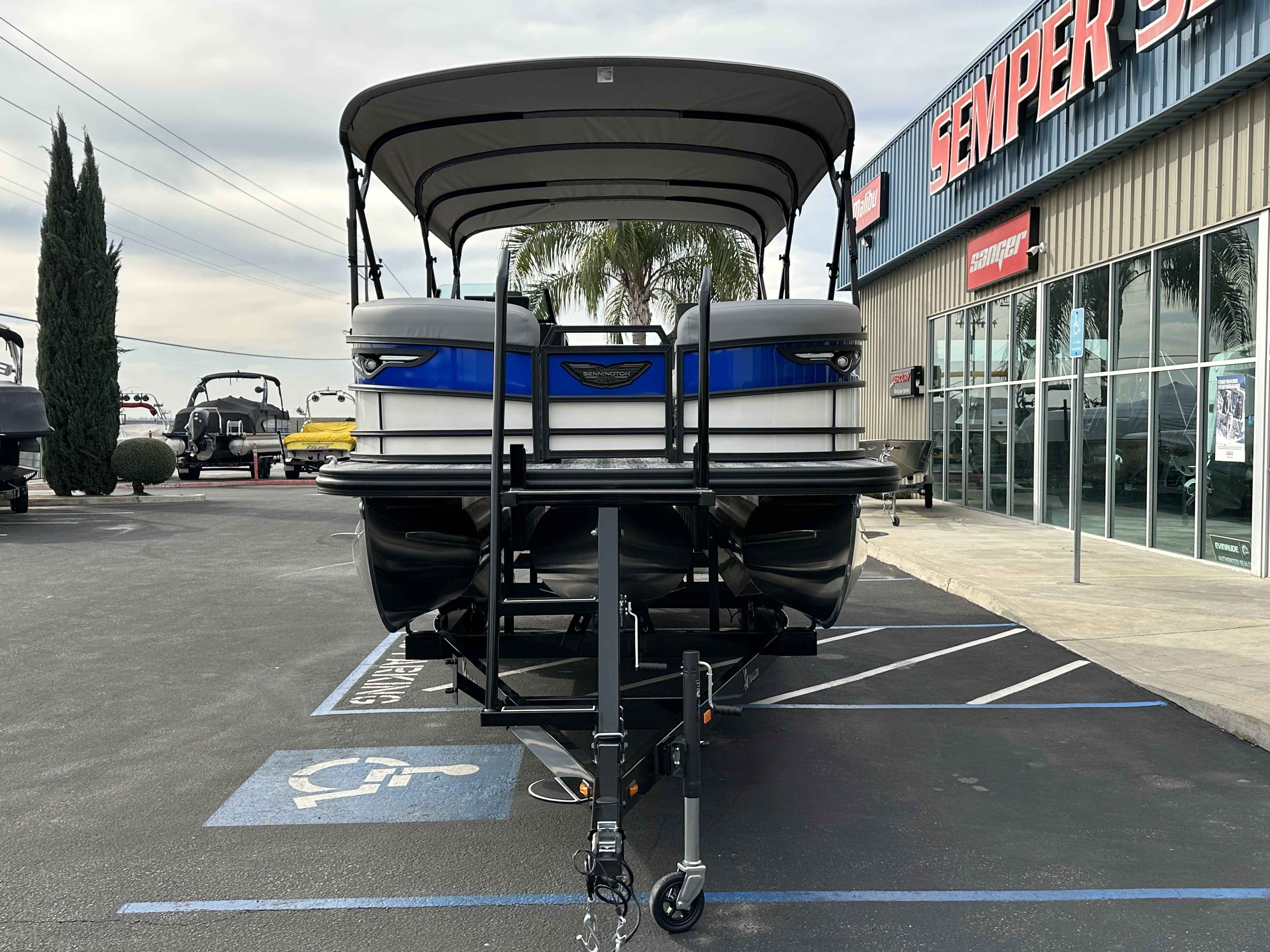 2025 Bennington 24 MFB-5