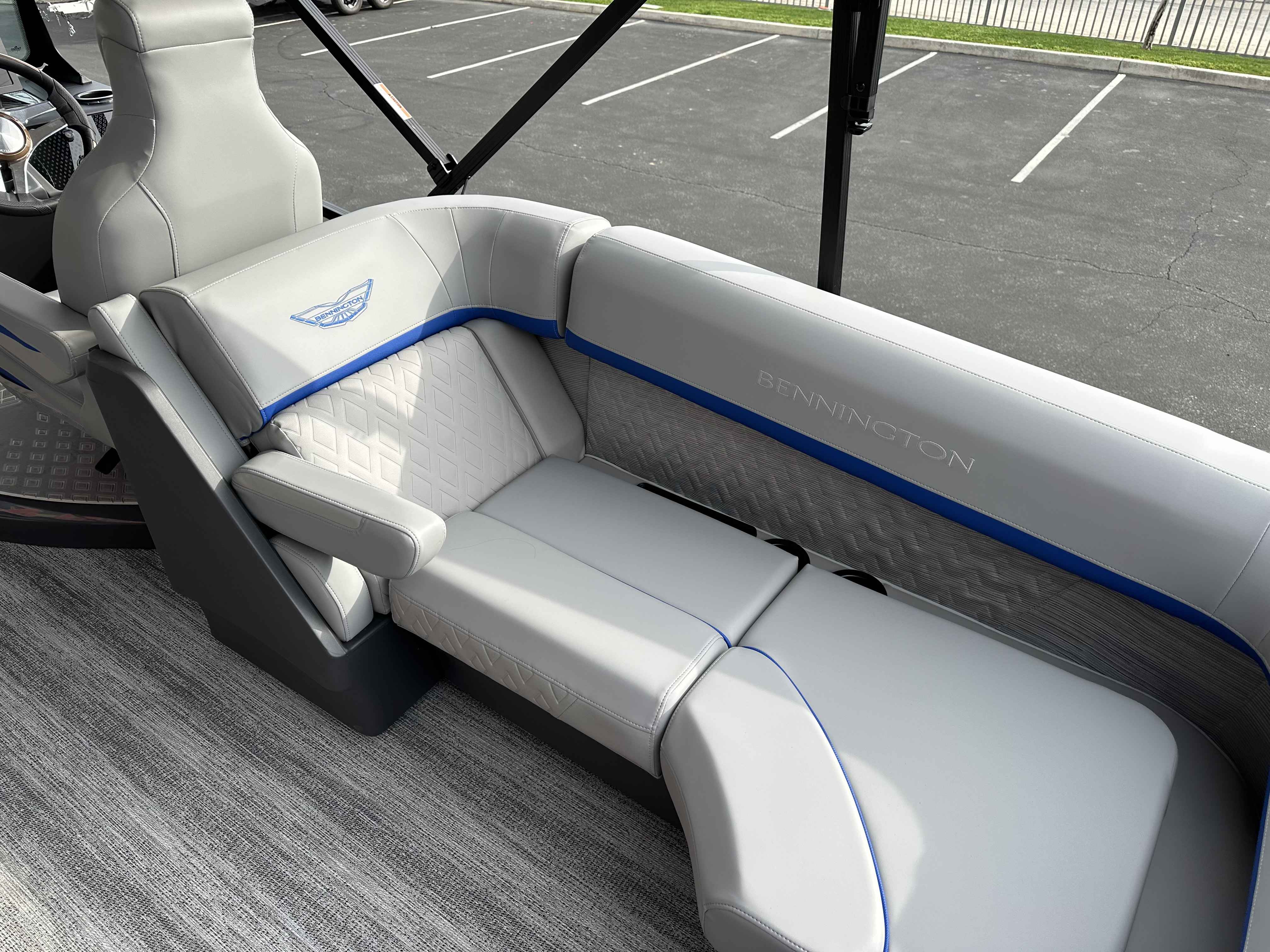 2025 Bennington 24 MFB-14