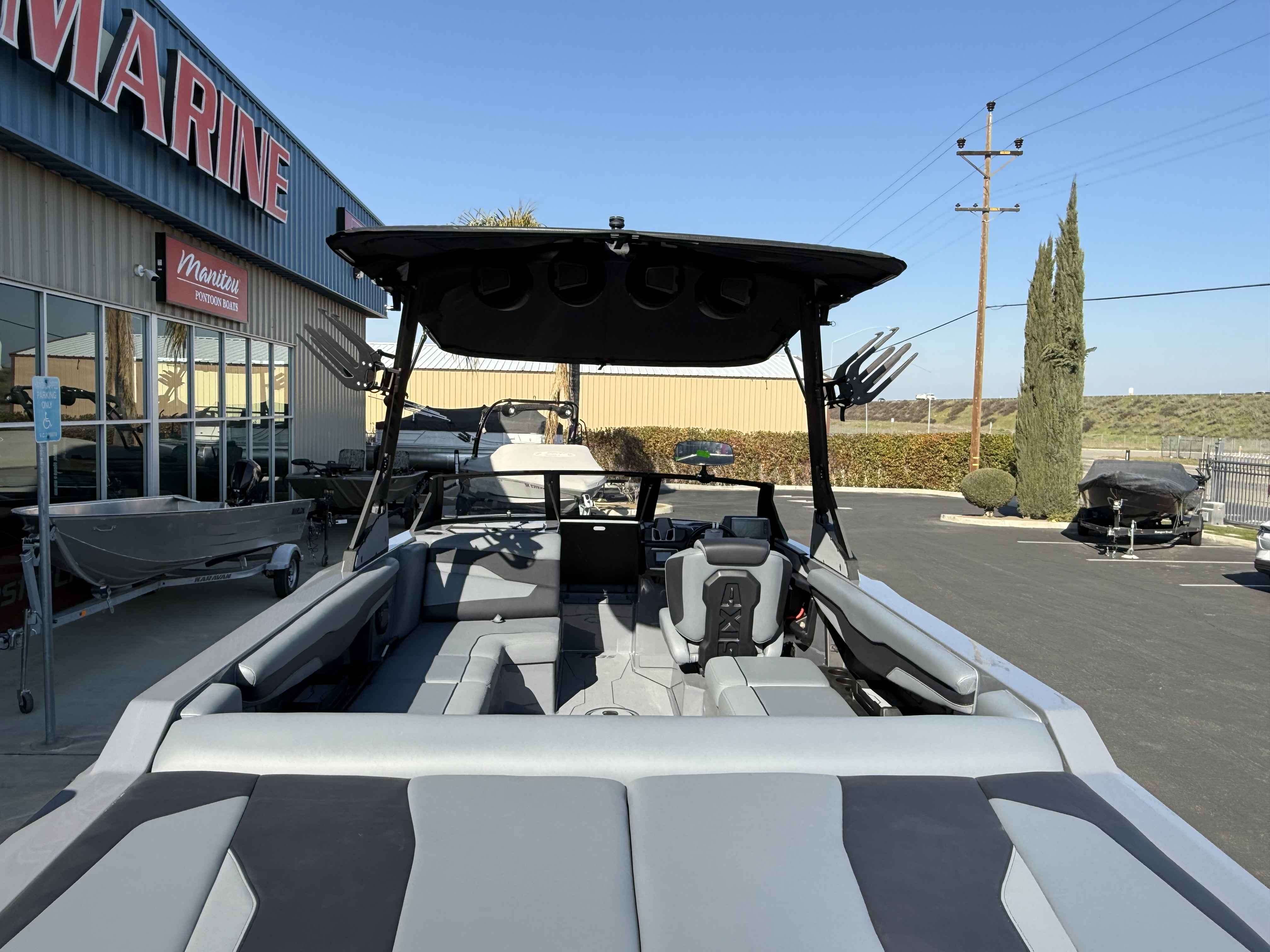 2025 Axis T235-5