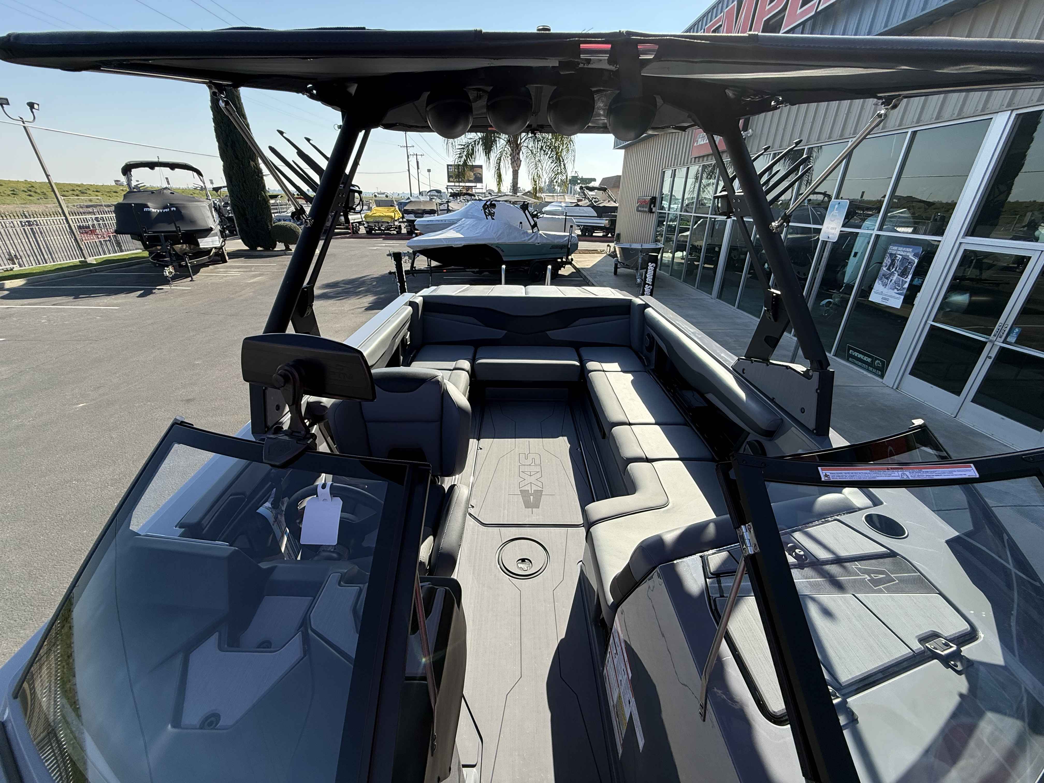 2025 Axis T235-10