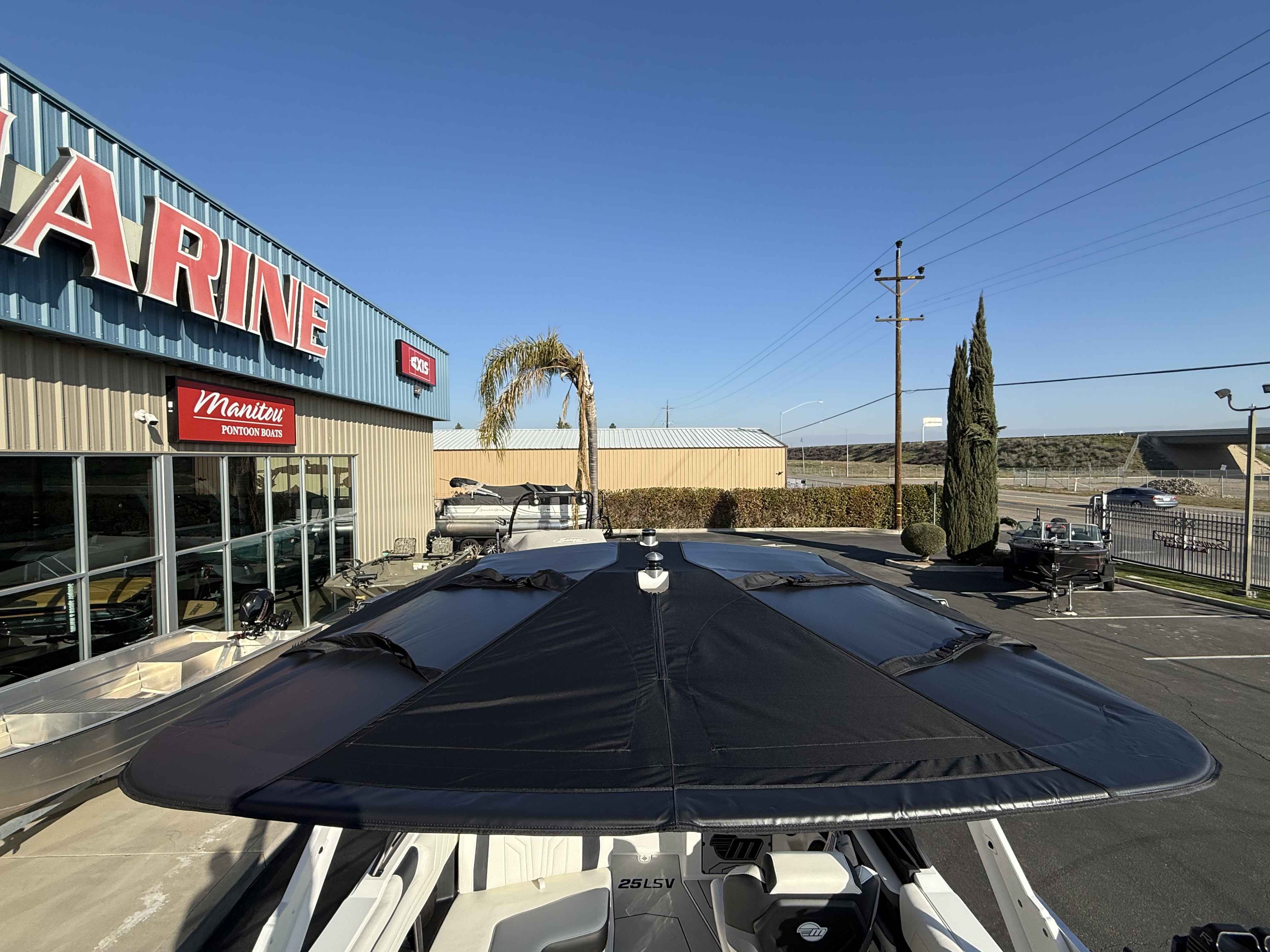 2025 Malibu Wakesetter 25 LSV-16