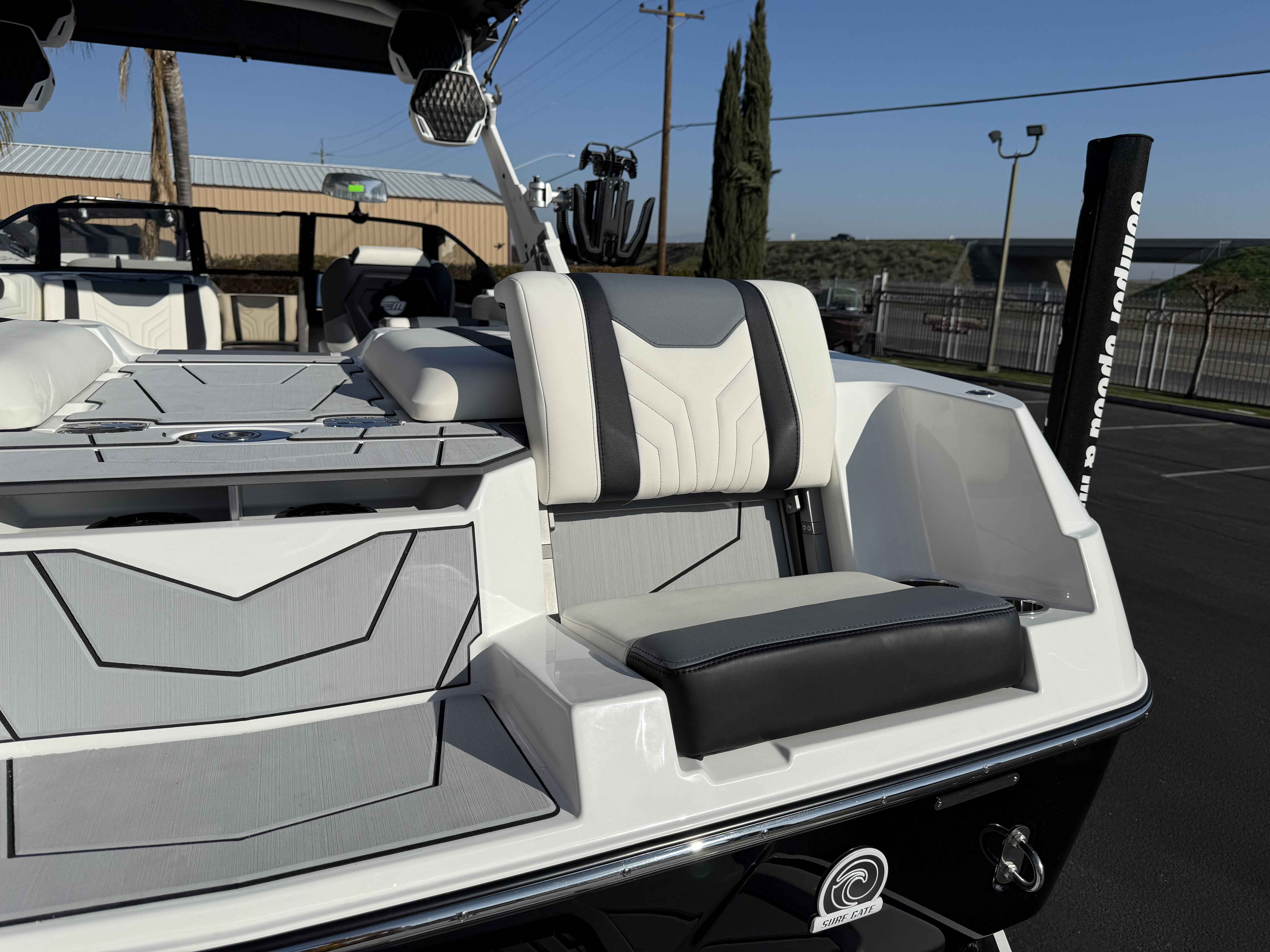 2025 Malibu Wakesetter 25 LSV-30