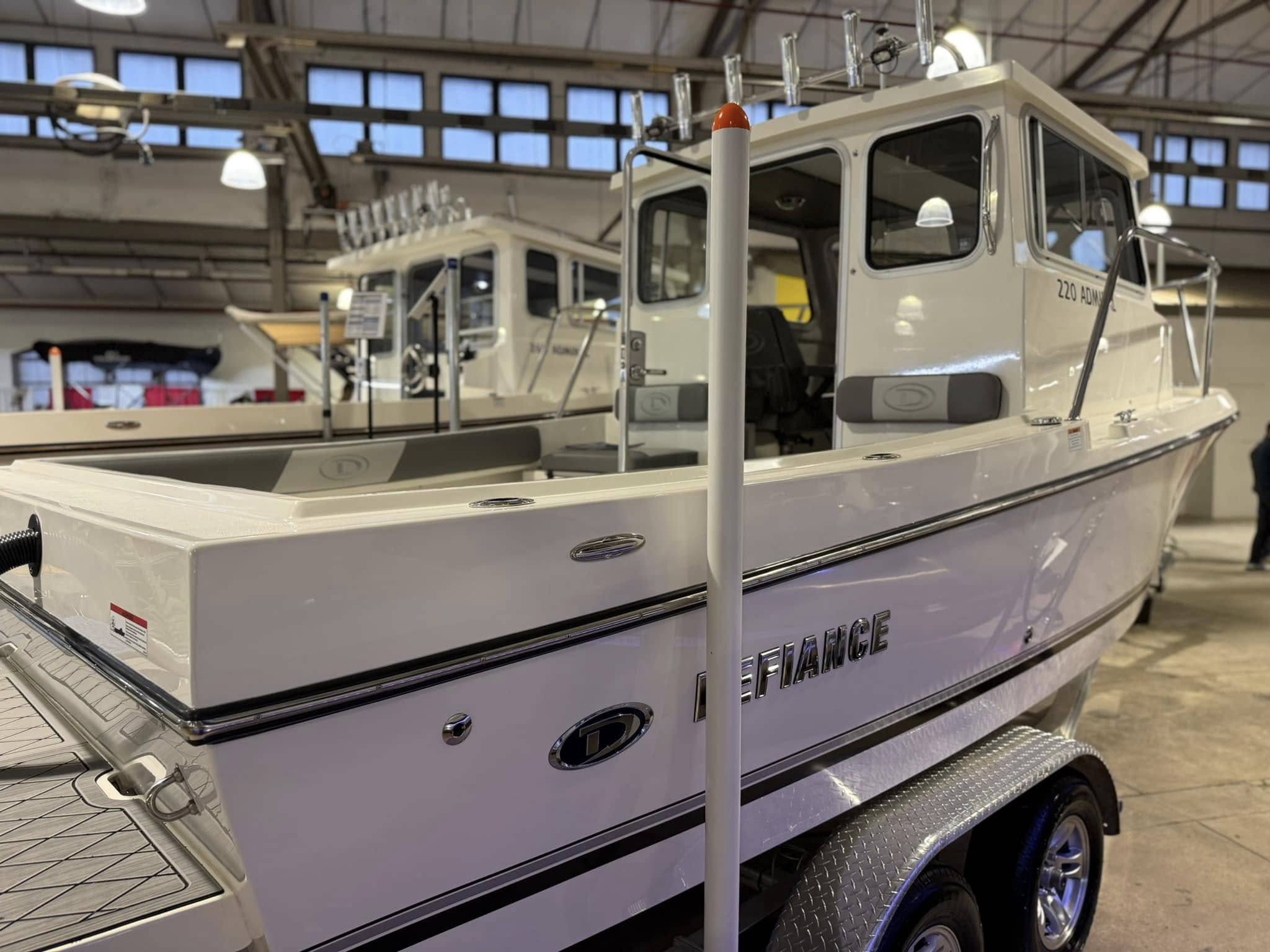 2025 Defiance  Admiral 220 EX