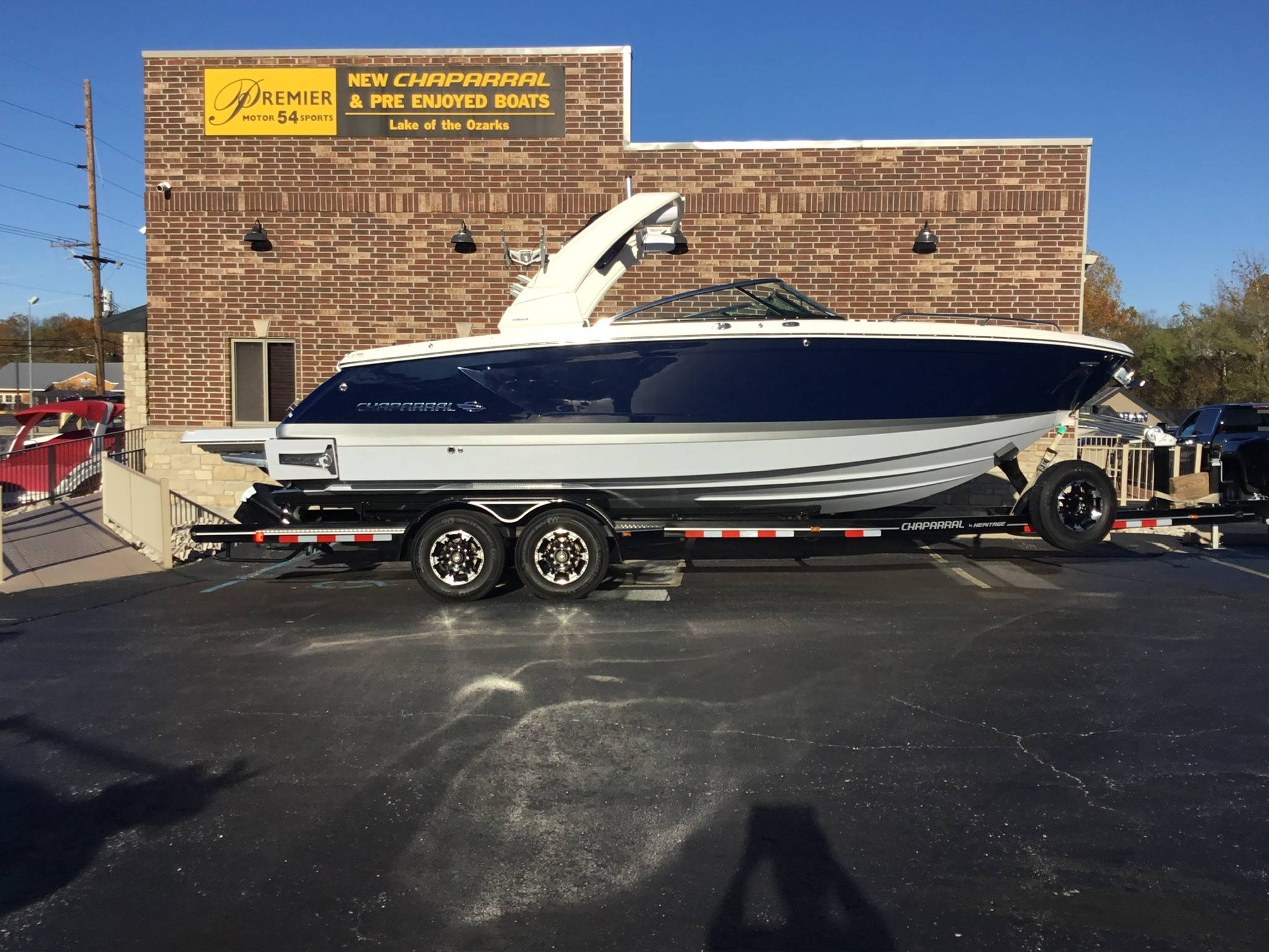 2025 Chaparral 28 Surf