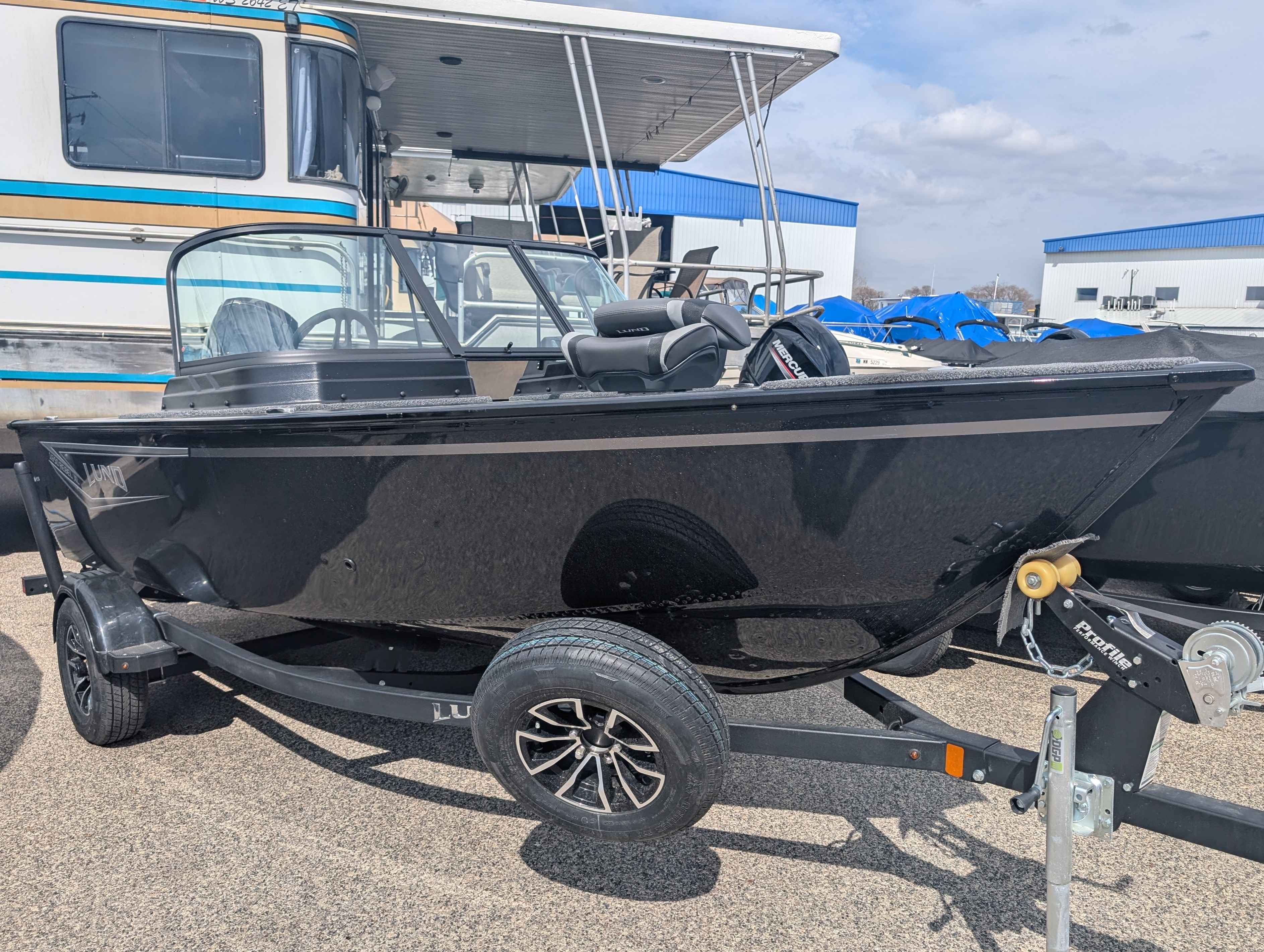 2025 Lund Boat Co. 1650 REBEL XLSP