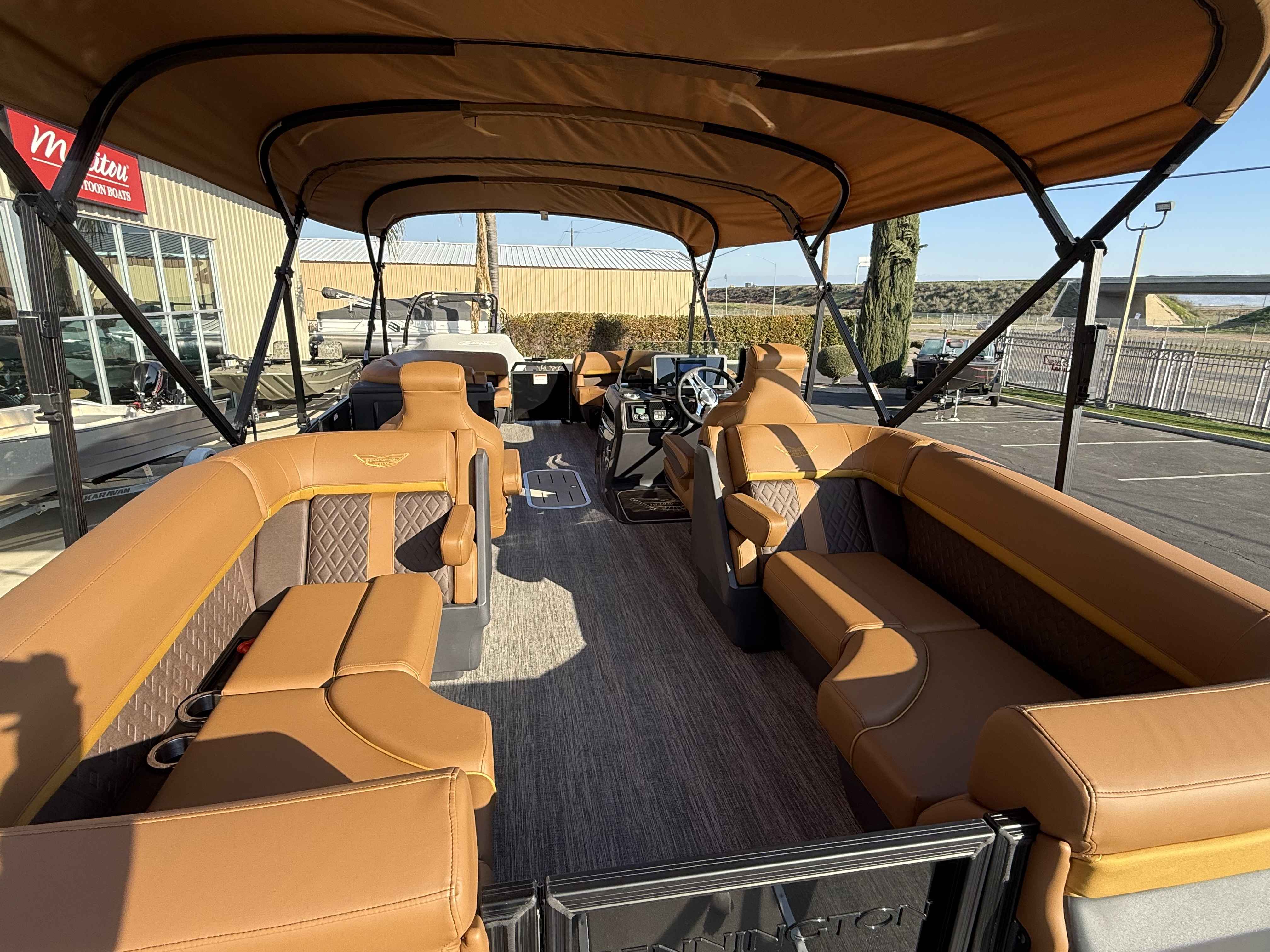 2025 Bennington 24 MFB-5