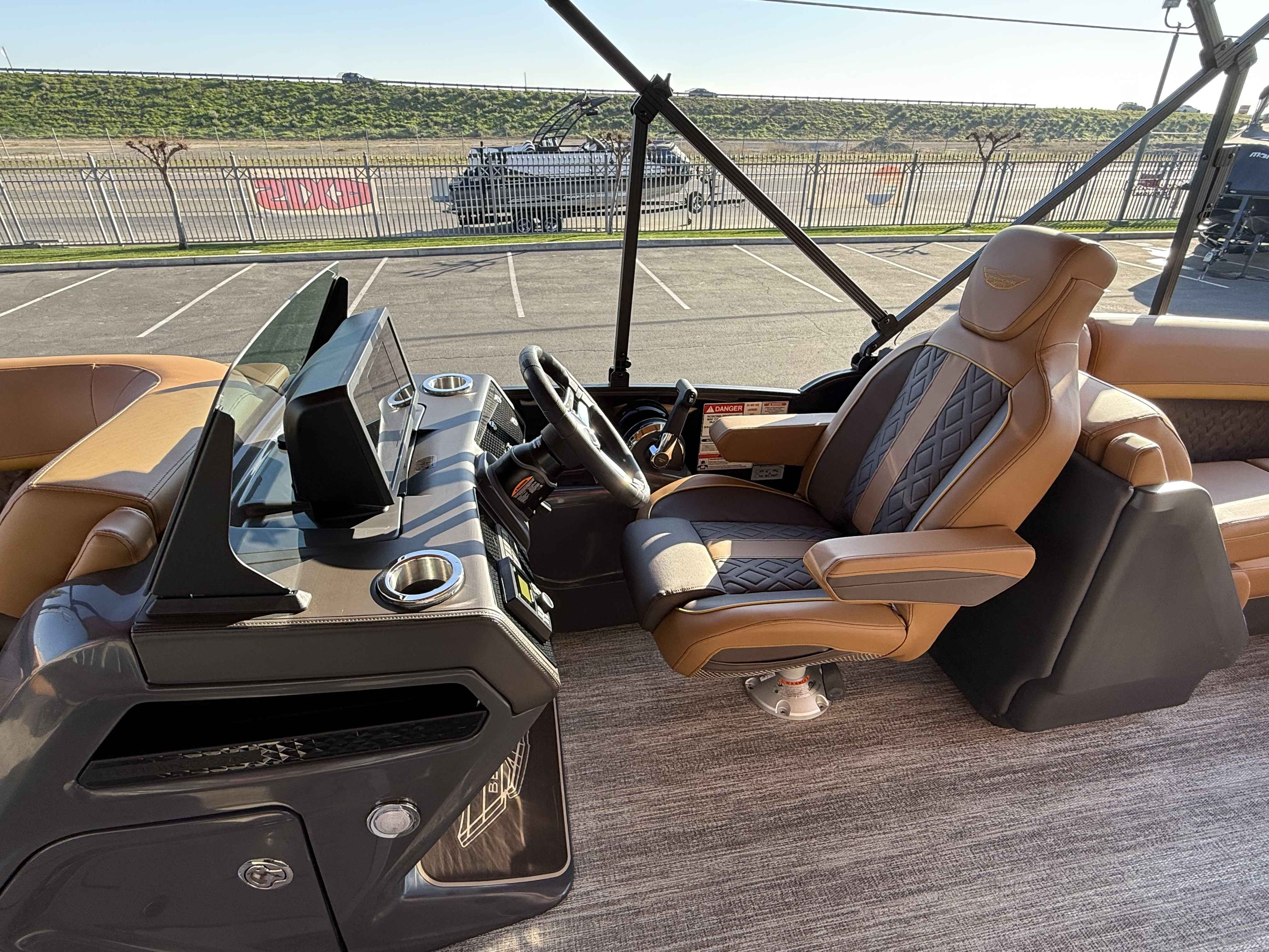 2025 Bennington 24 MFB-10