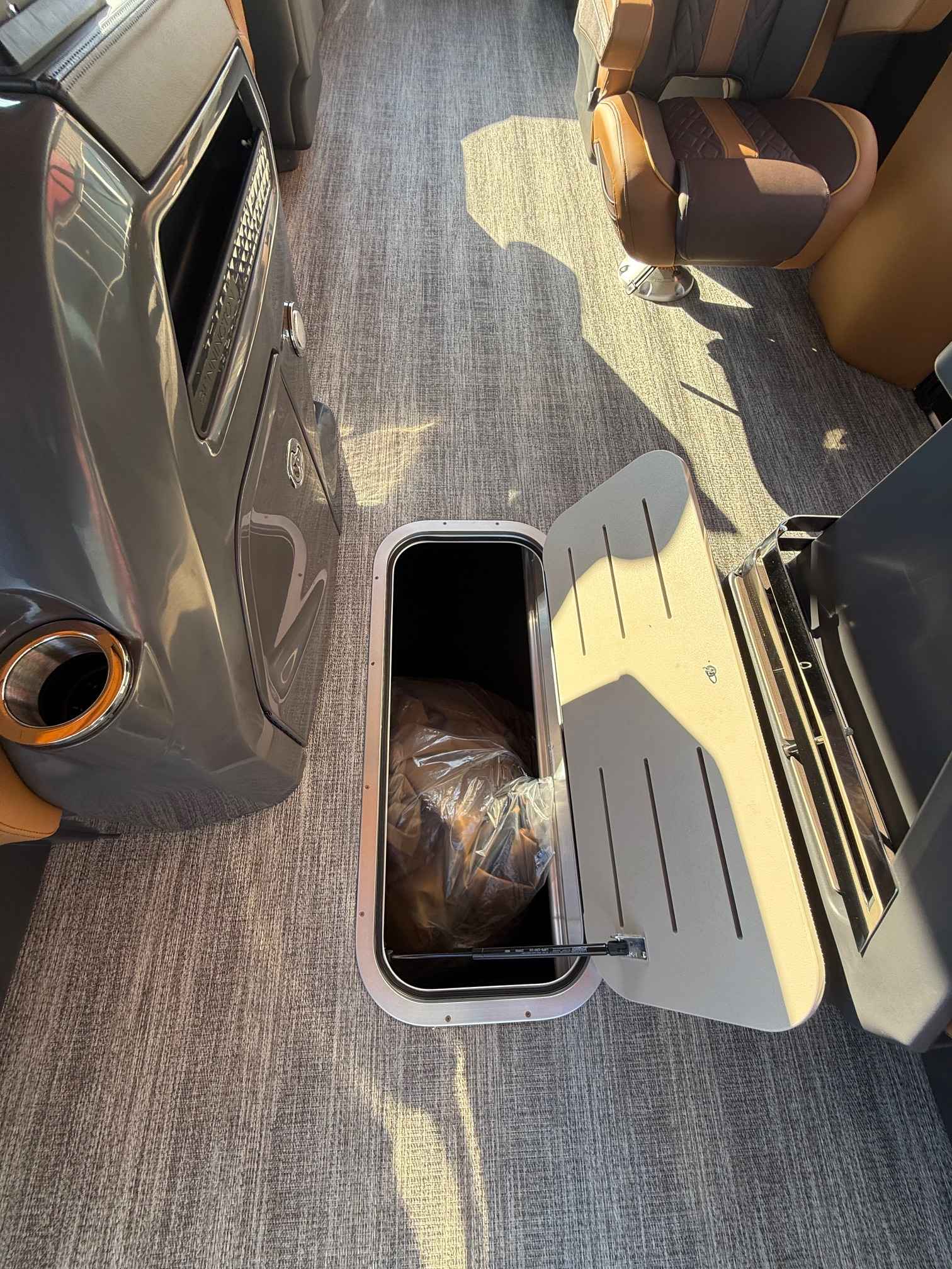 2025 Bennington 24 MFB-13