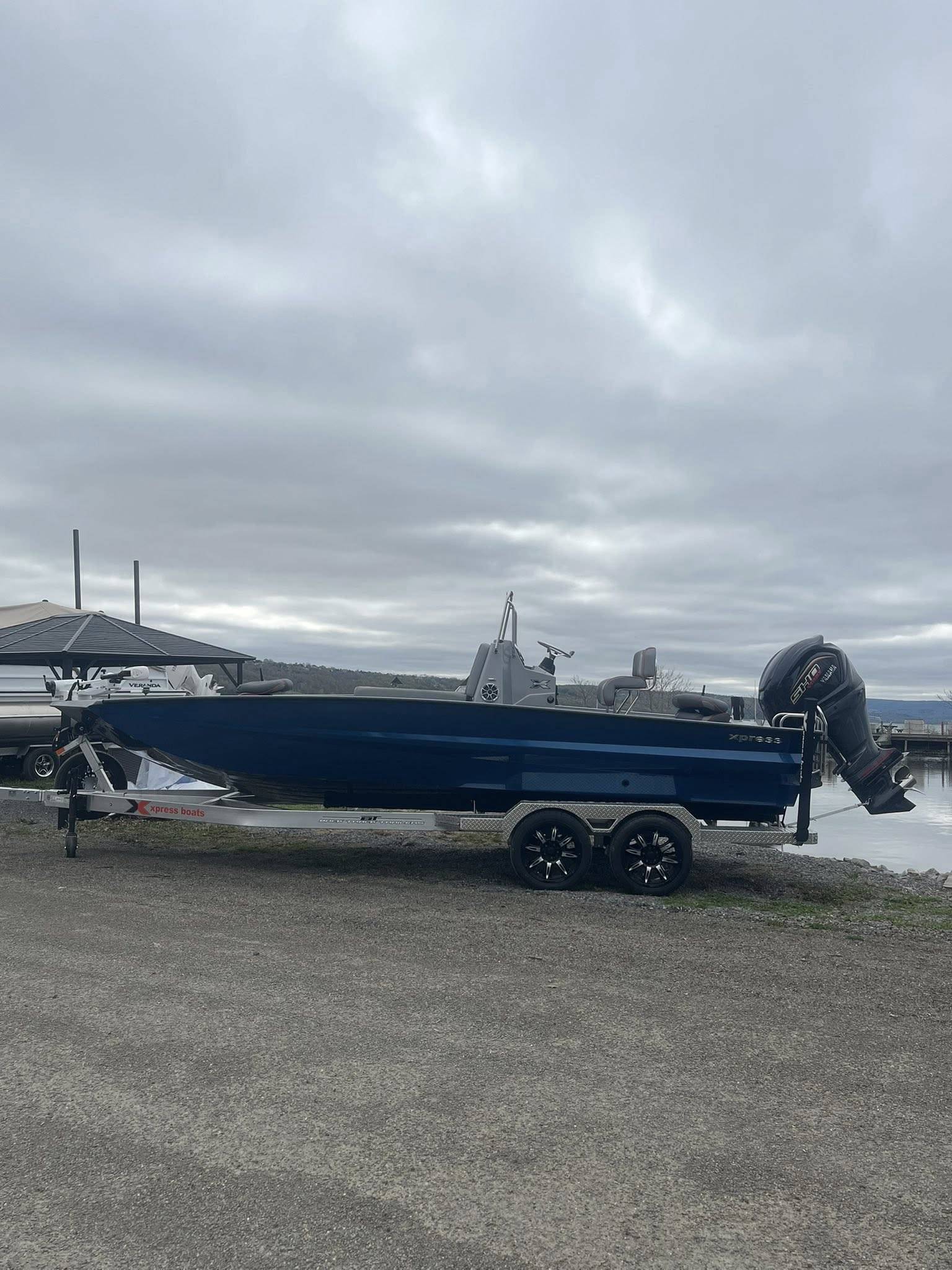 2025 Xpress Hyper-Lift Bay-3