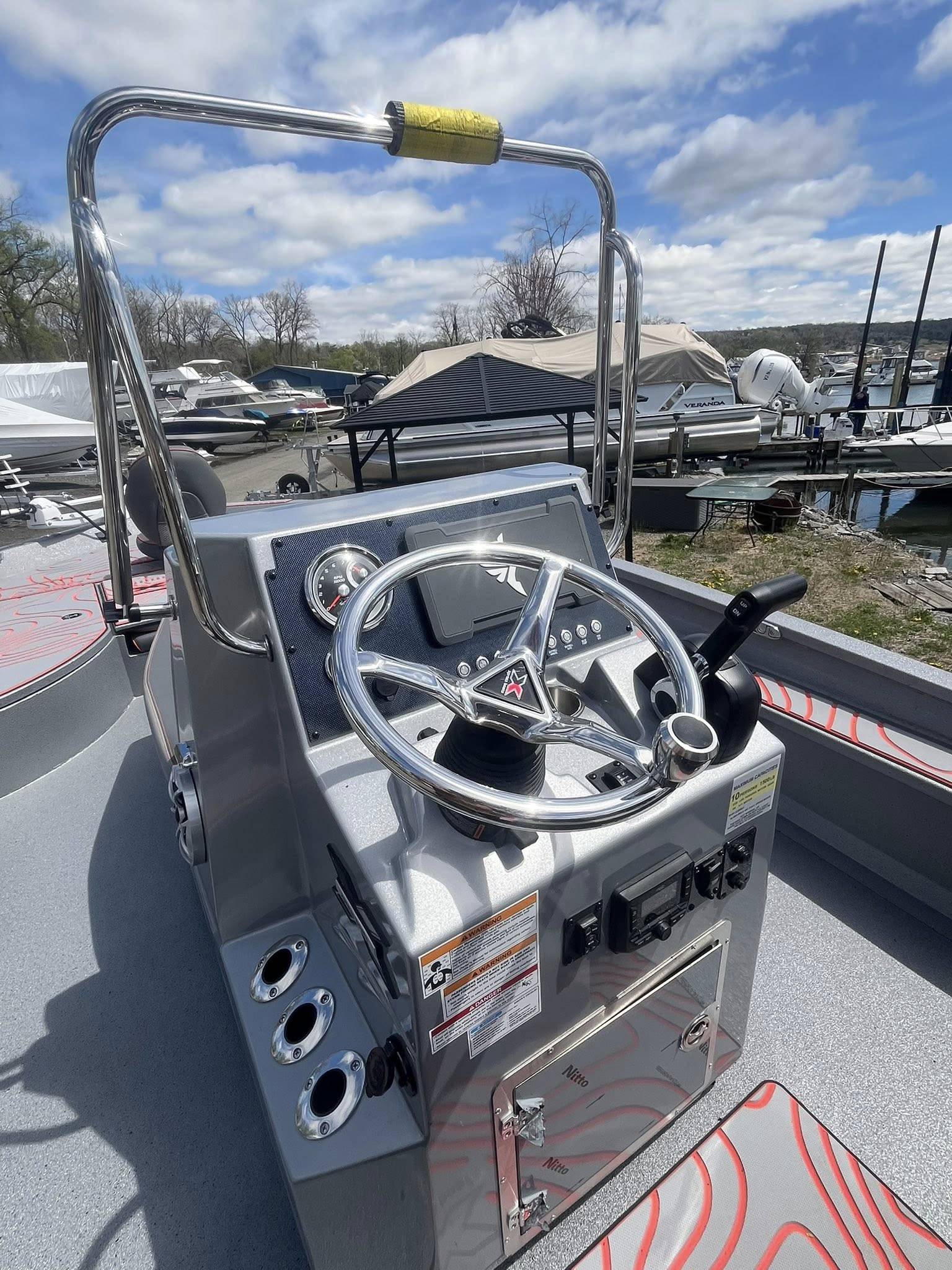 2025 Xpress Hyper-Lift Bay-14