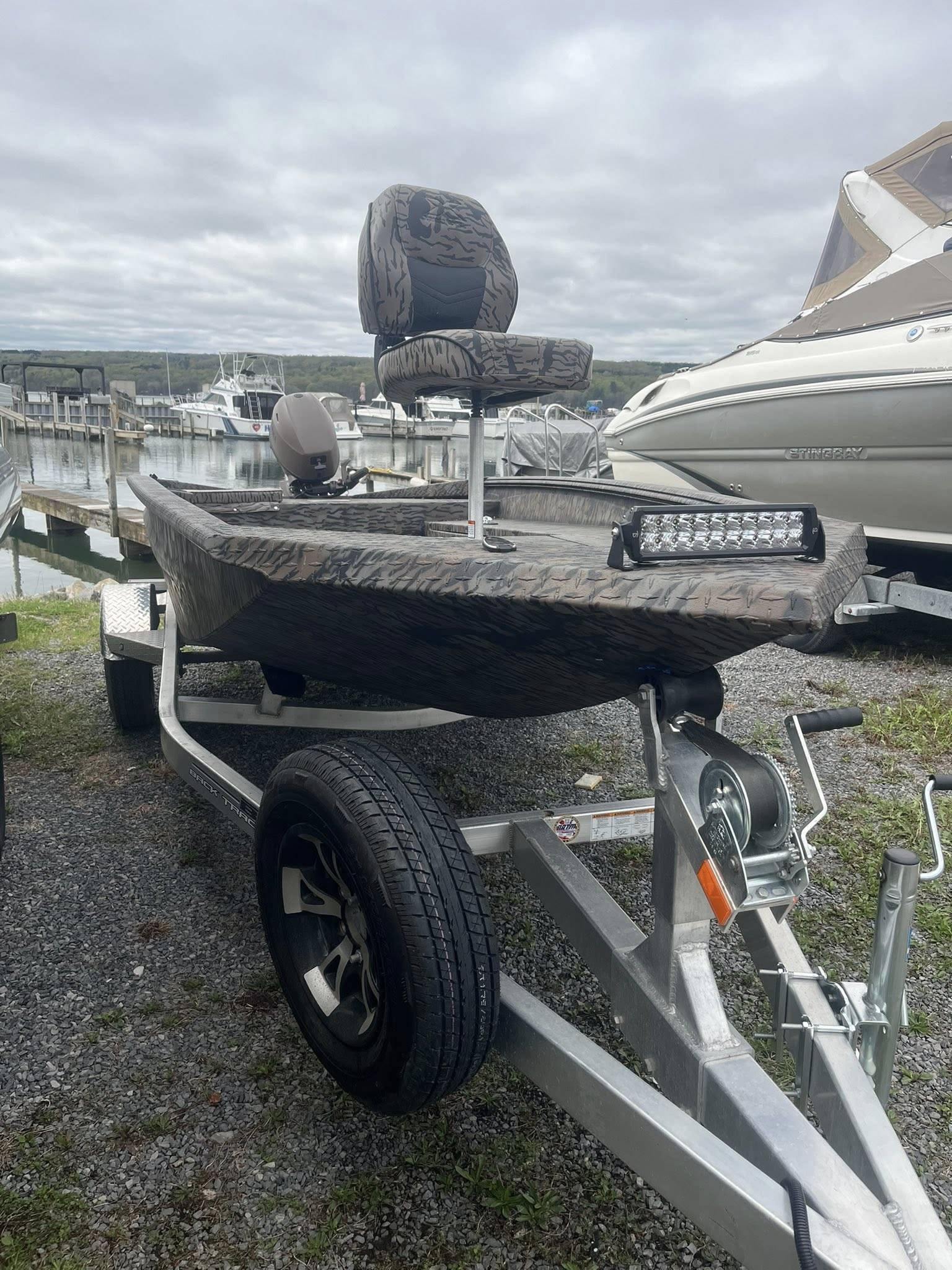 2025 Xpress Boats Hyper-Lift Duck Boat