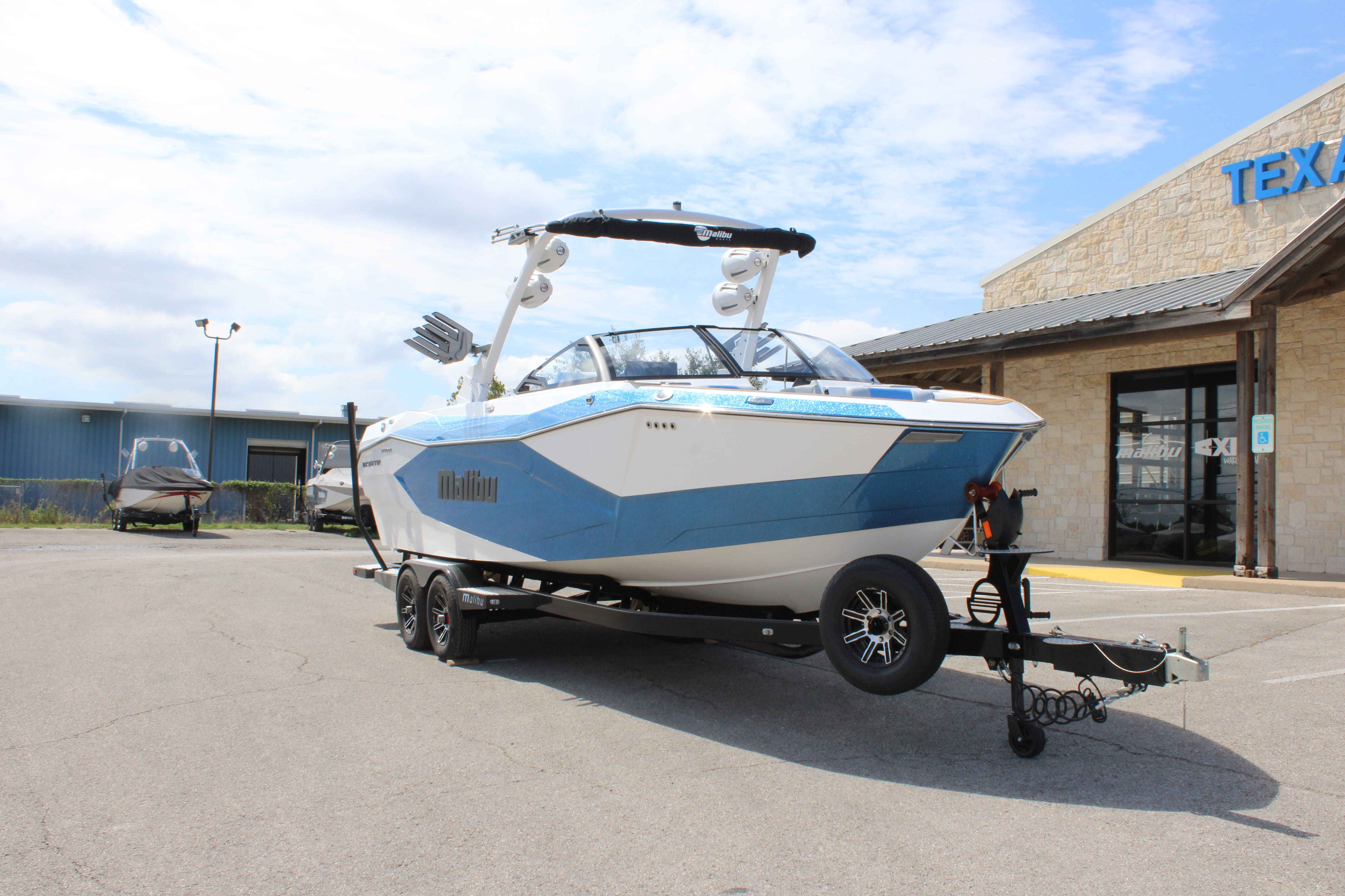 2024 Malibu Boats Wakesetter 26 LSV-2