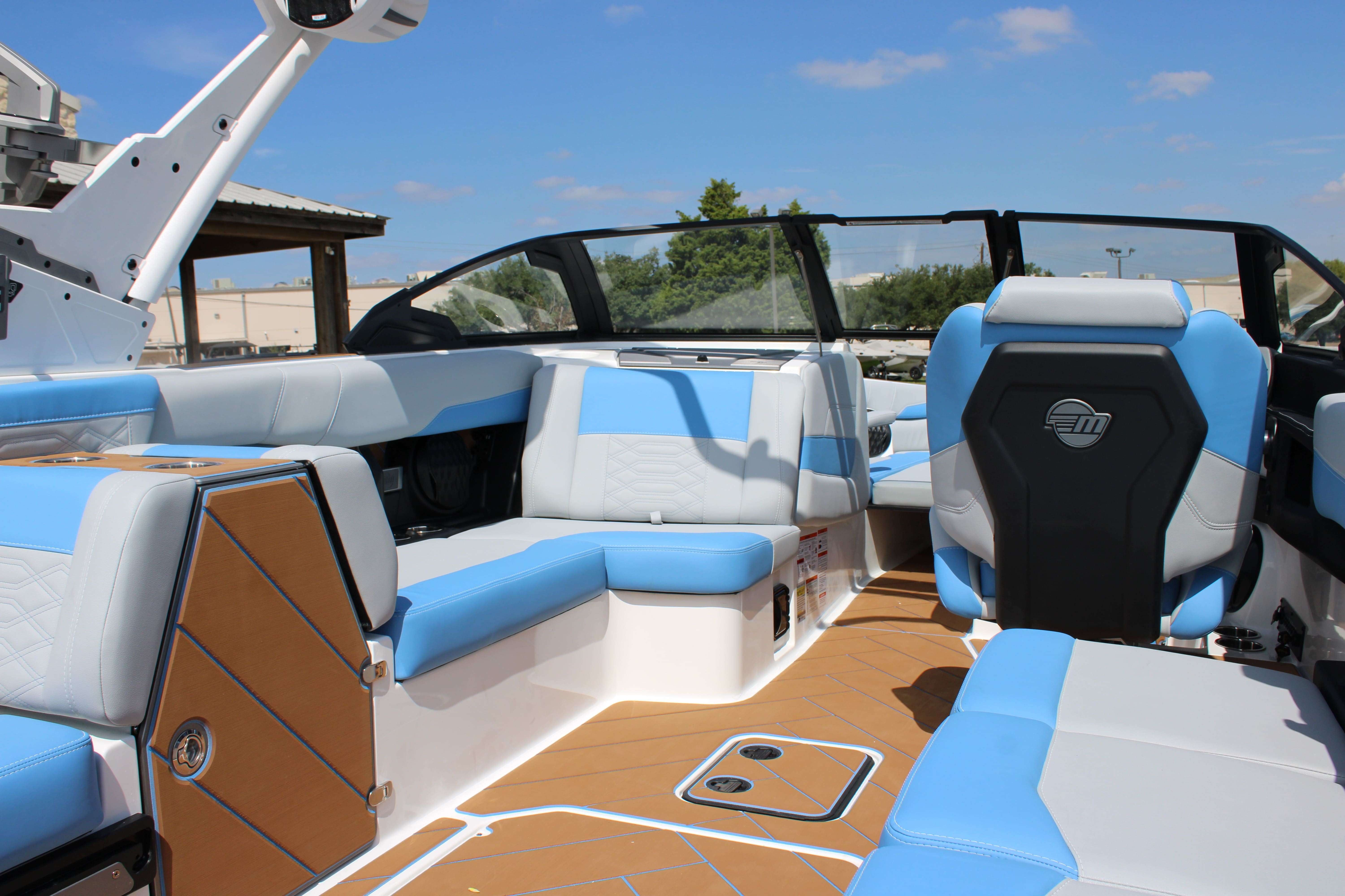 2024 Malibu Boats Wakesetter 26 LSV-15