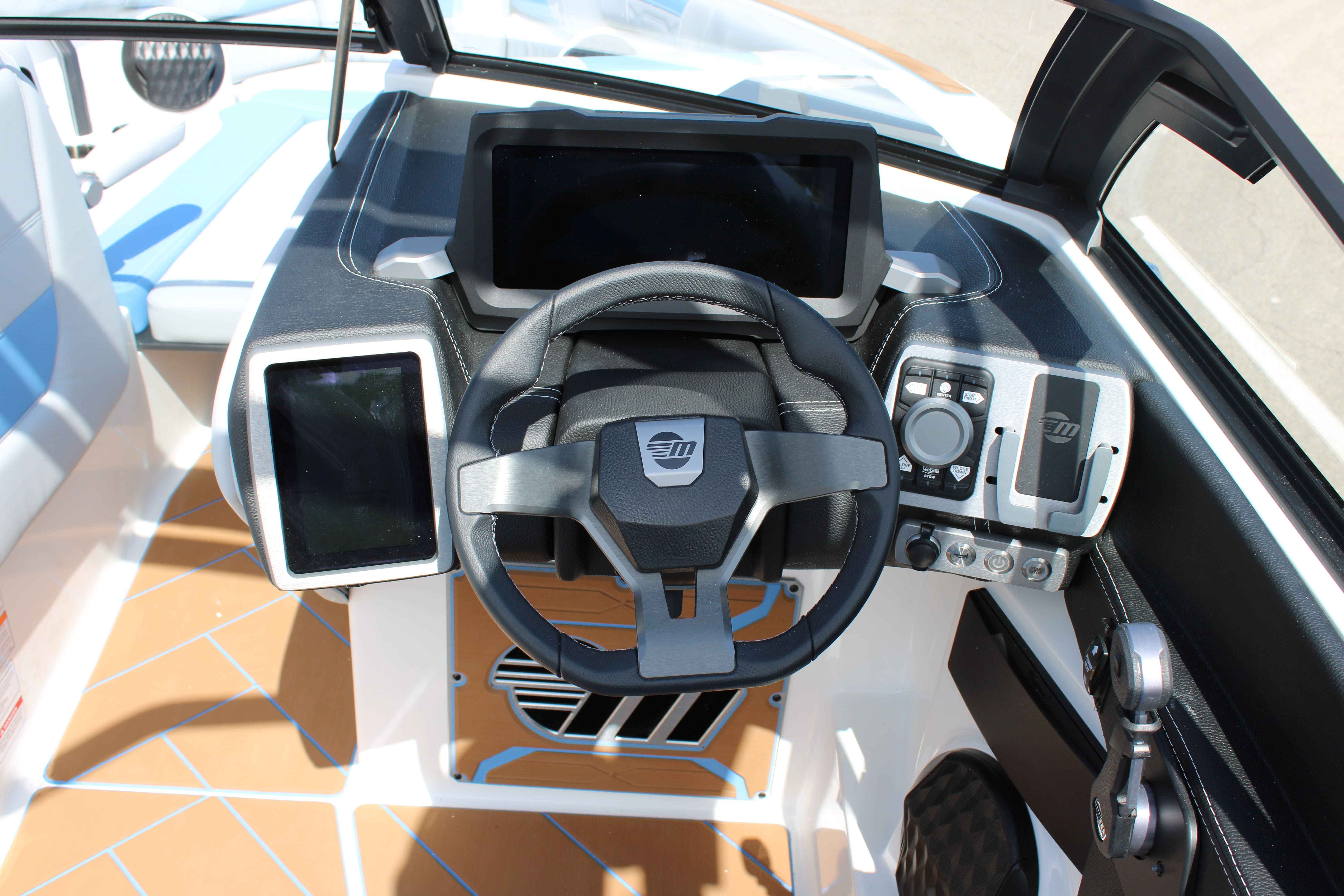 2024 Malibu Boats Wakesetter 26 LSV-17