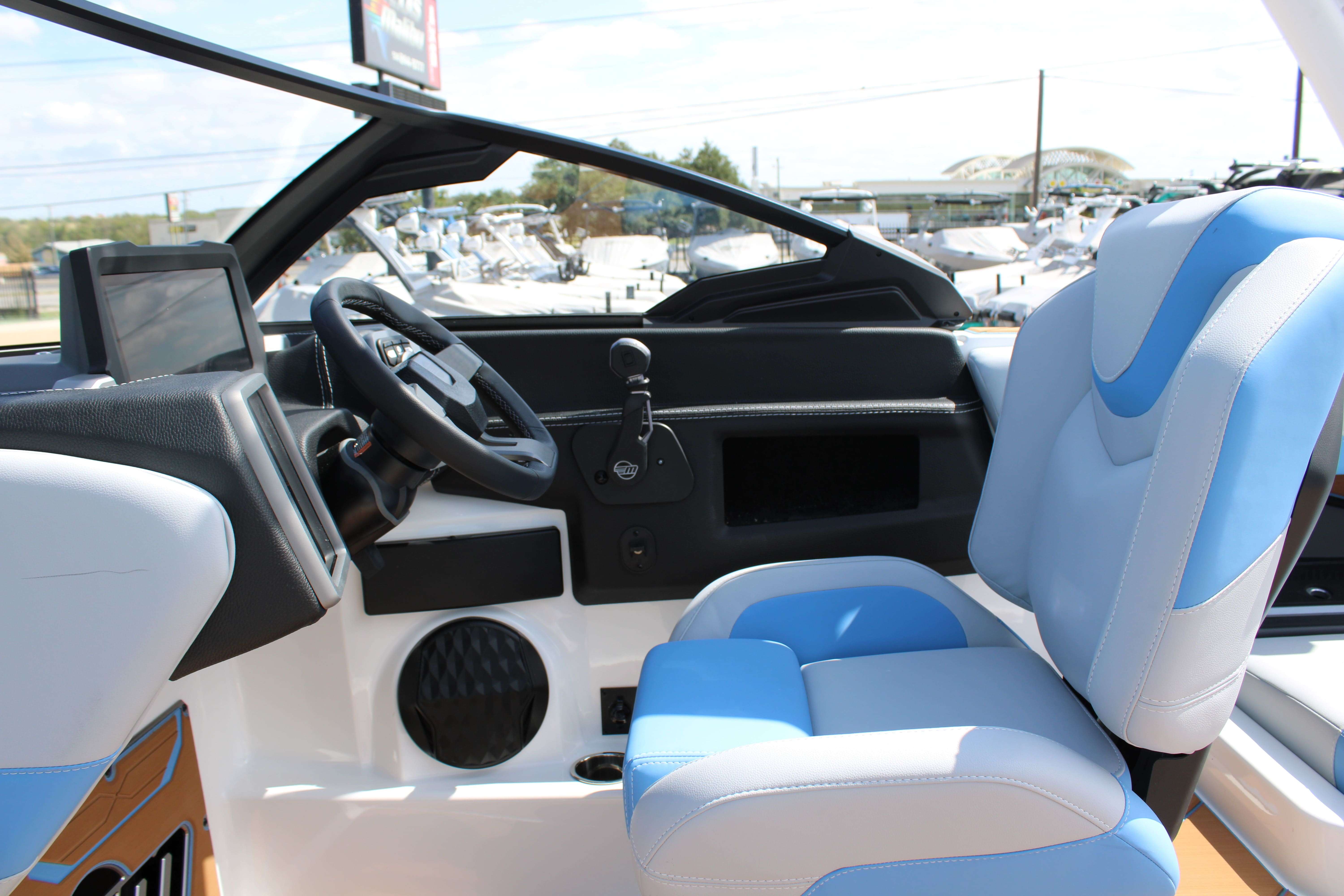 2024 Malibu Boats Wakesetter 26 LSV-18