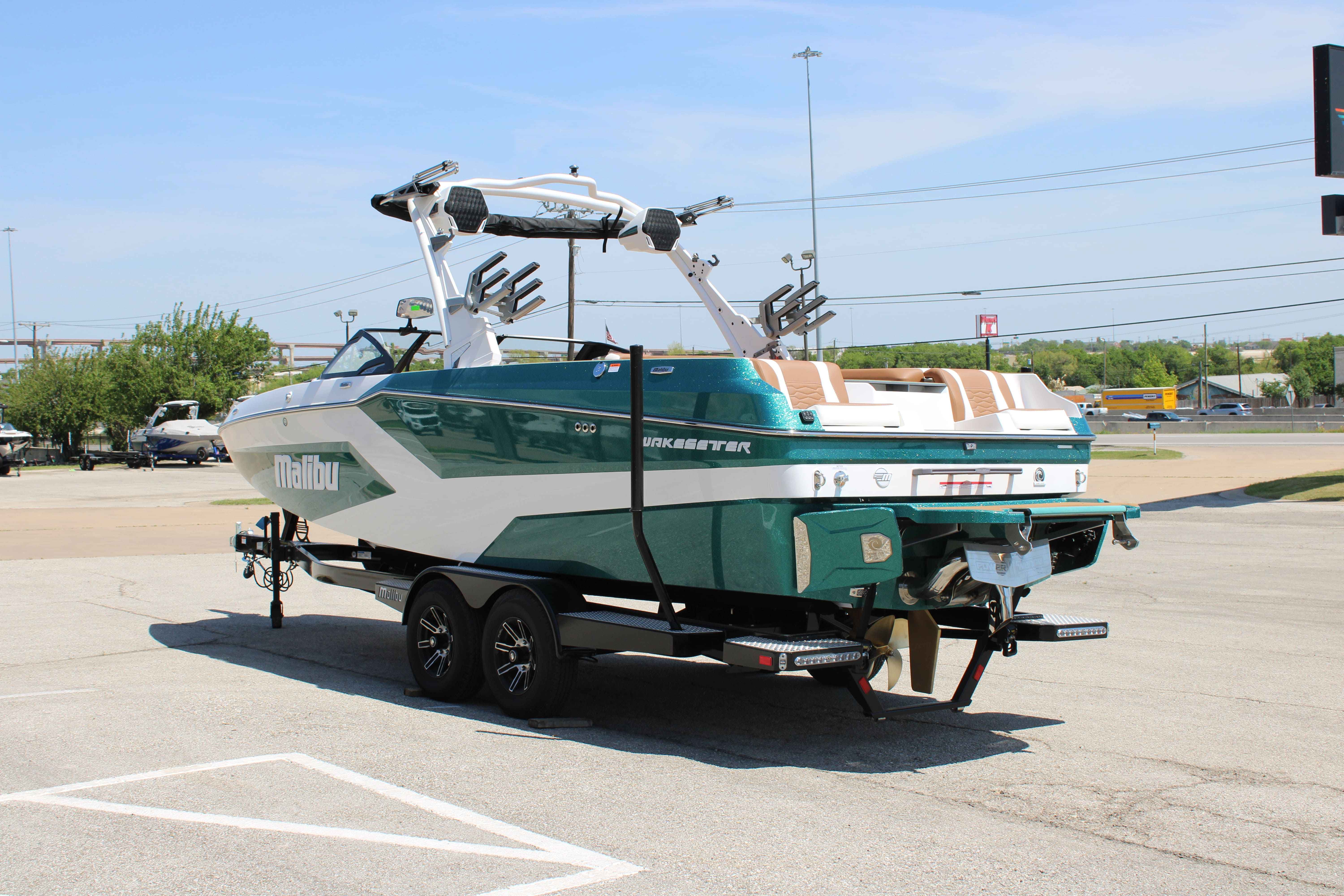 2025 Malibu Boats Wakesetter 24 MXZ-6