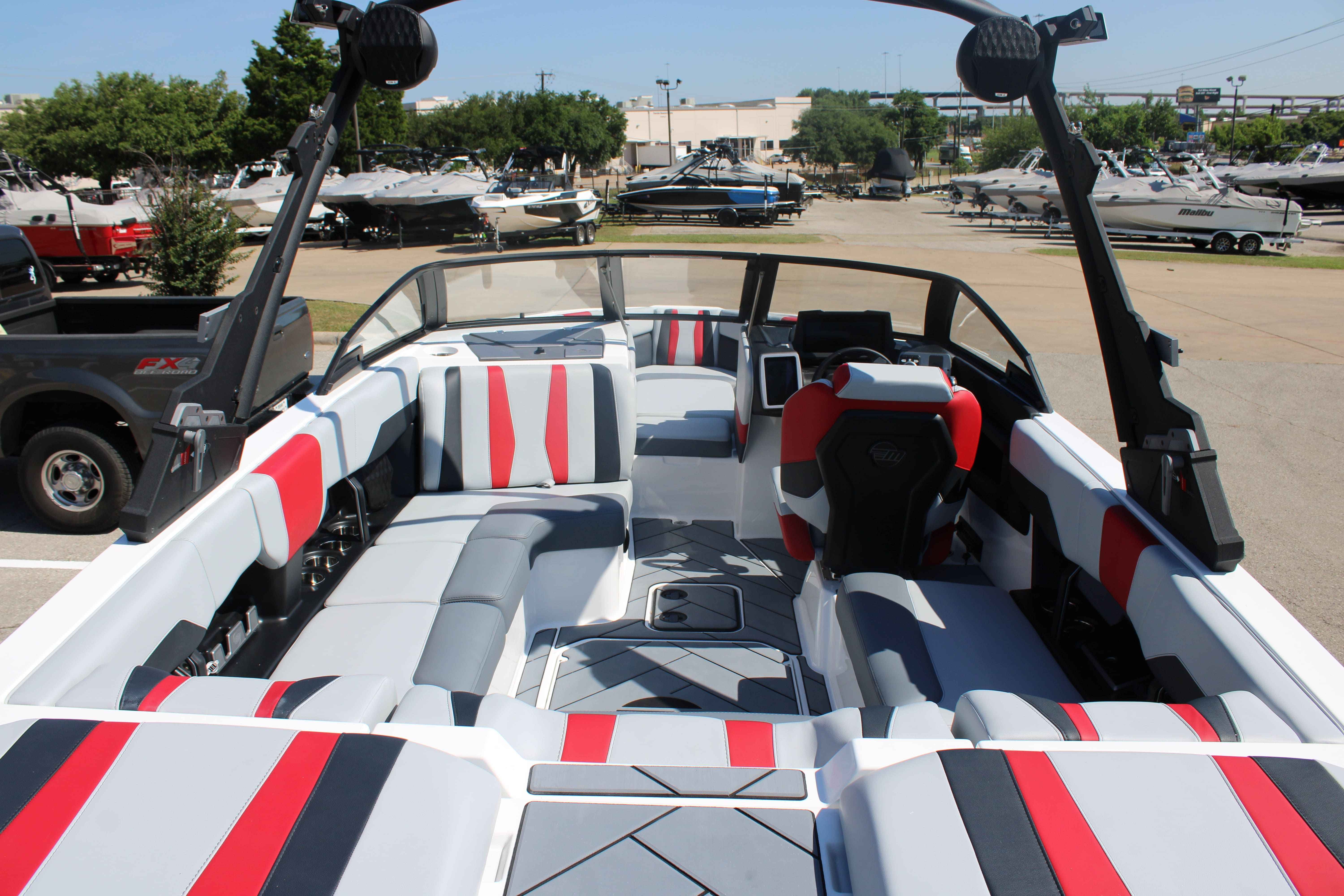 2023 Malibu Boats Wakesetter 22 LSV-12