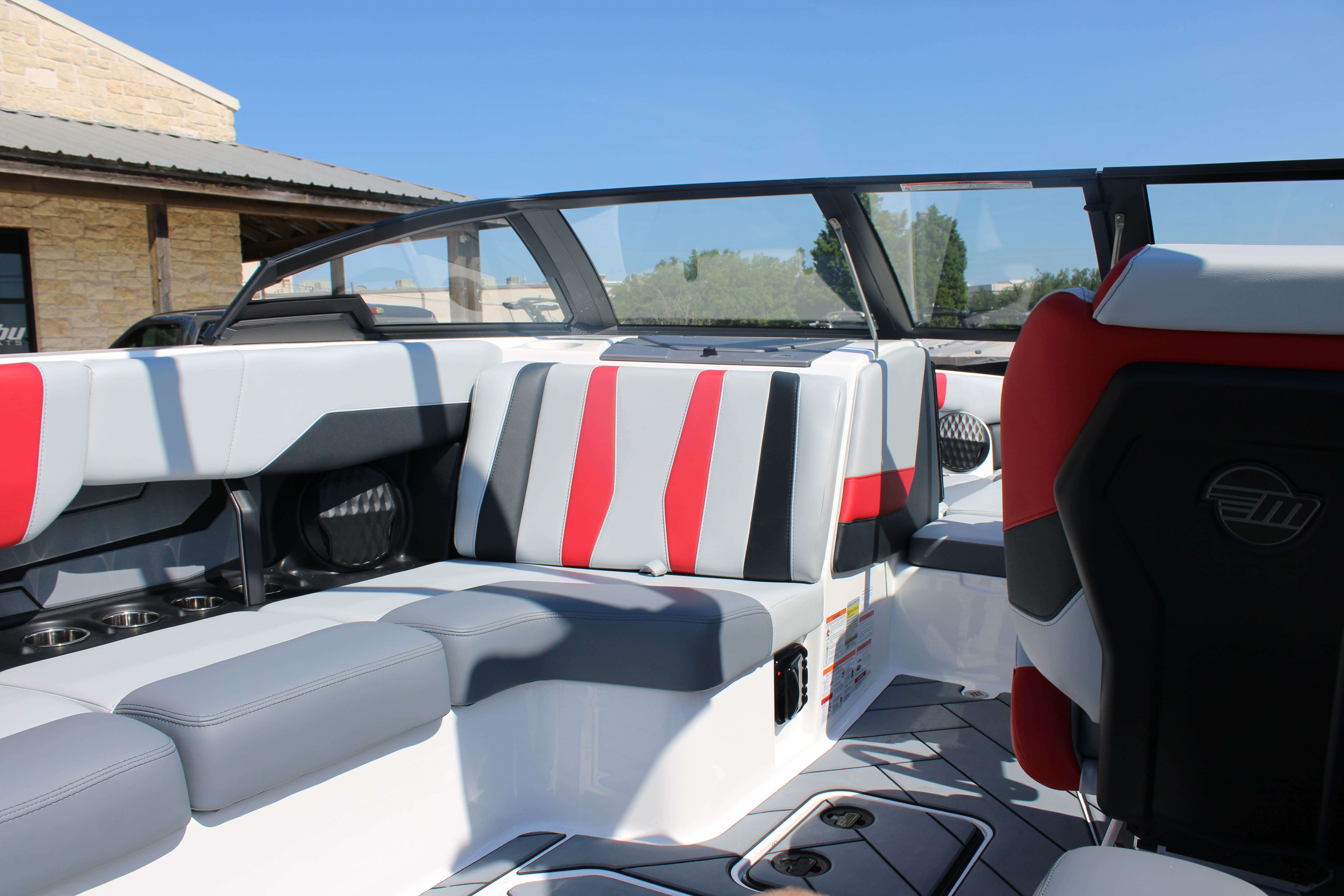 2023 Malibu Boats Wakesetter 22 LSV-13