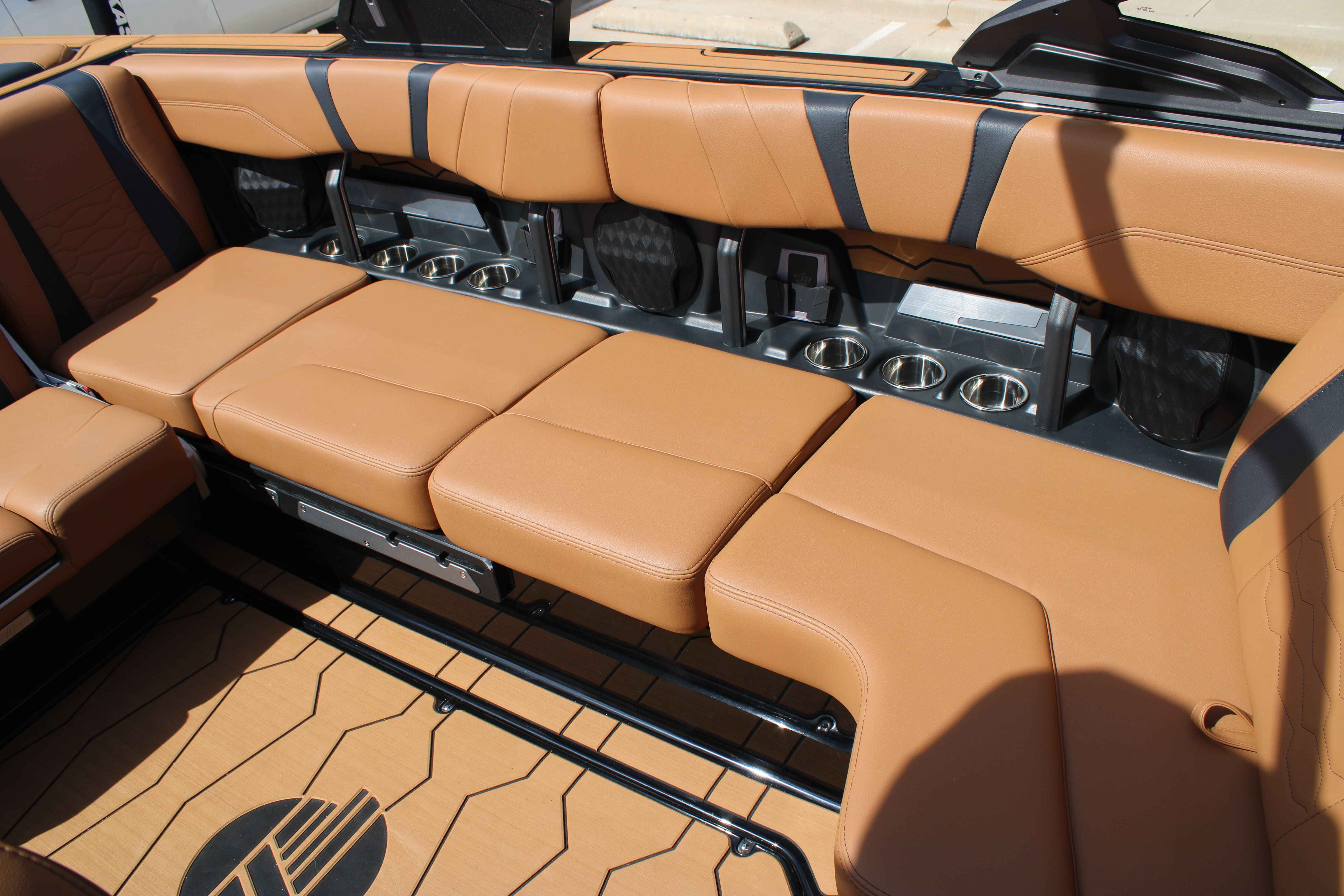 2025 Malibu Boats Wakesetter 23 MXZ-14