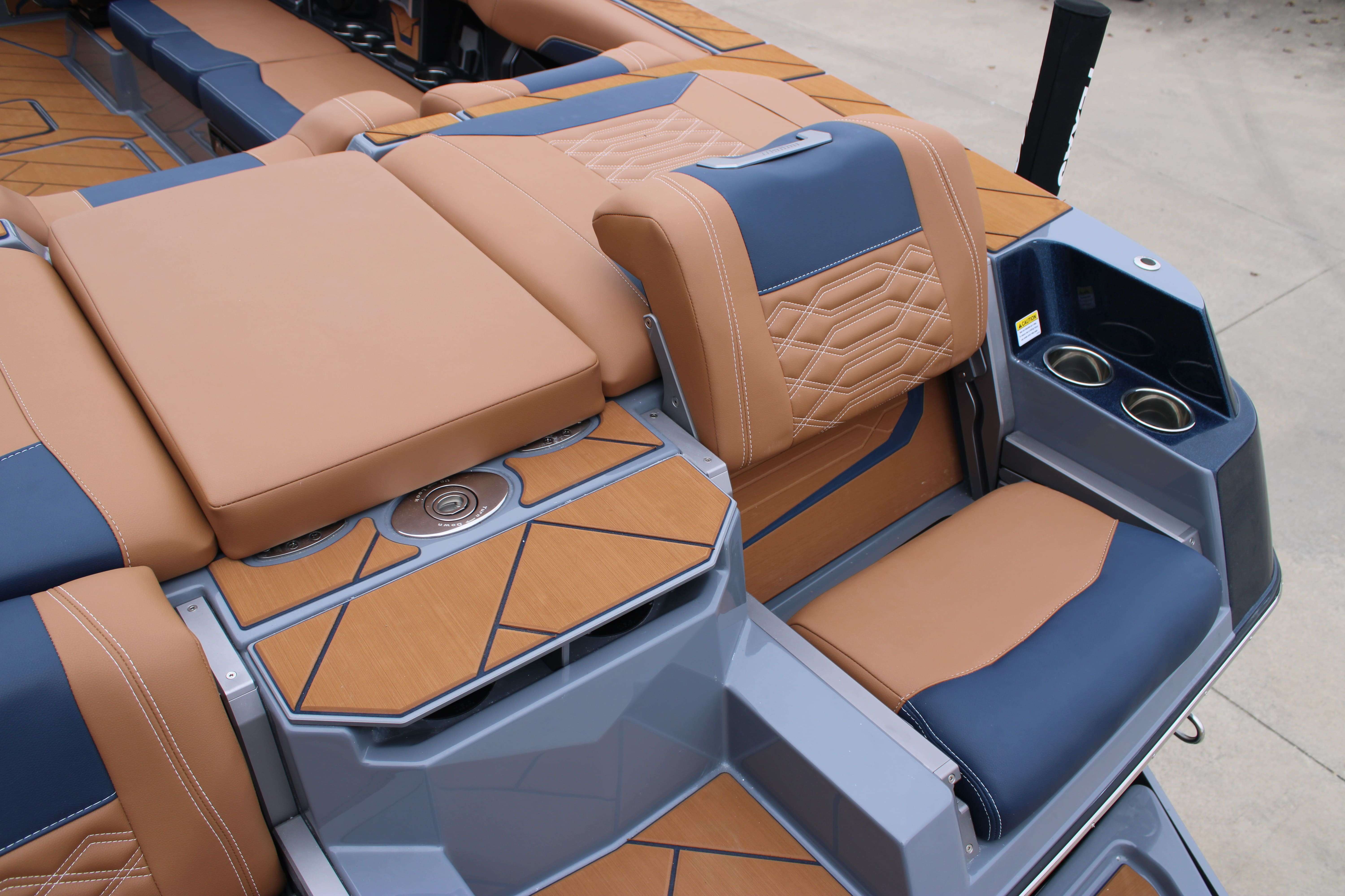 2025 Malibu Boats Wakesetter 26 LSV-10
