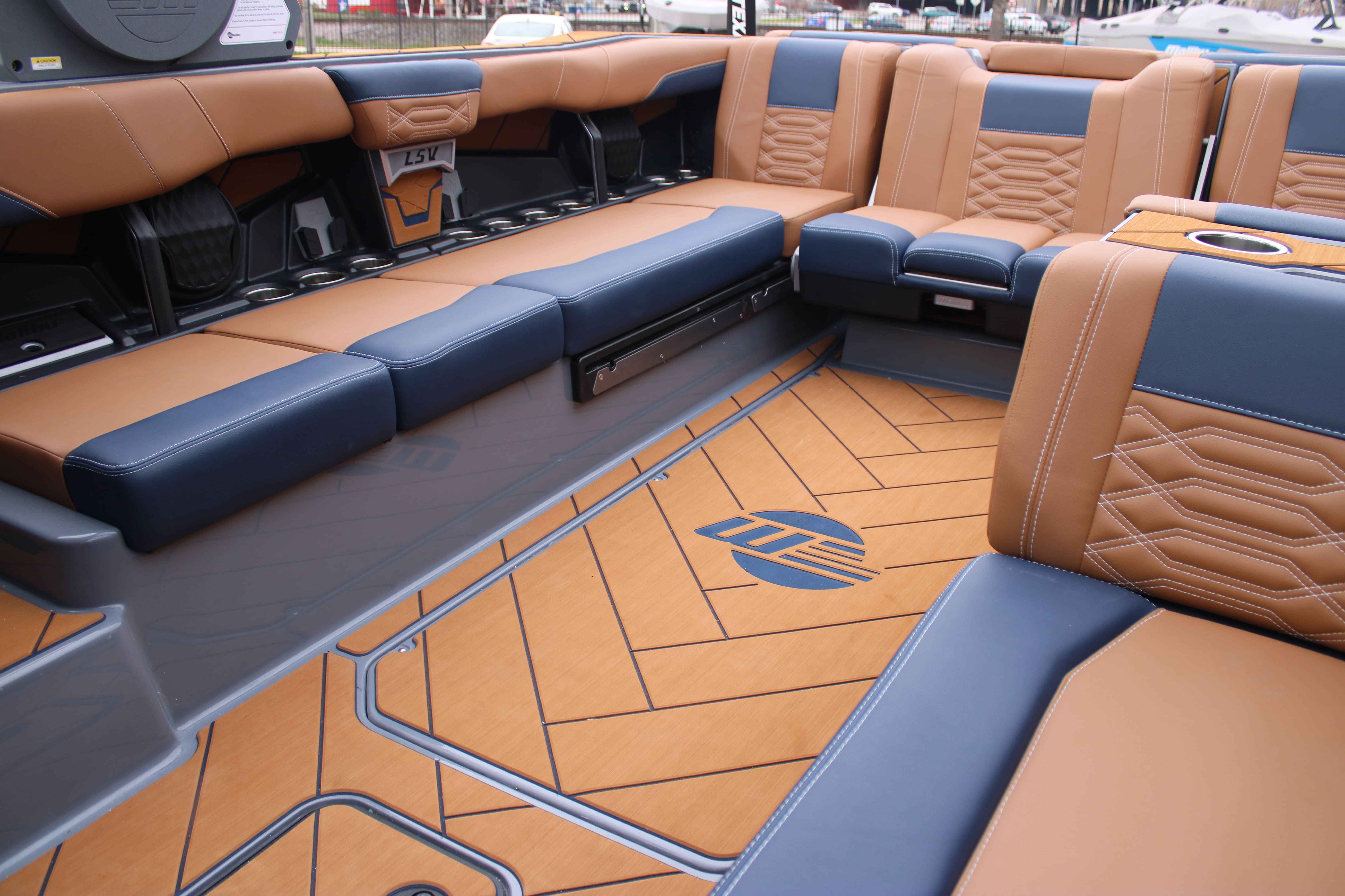 2025 Malibu Boats Wakesetter 26 LSV-14