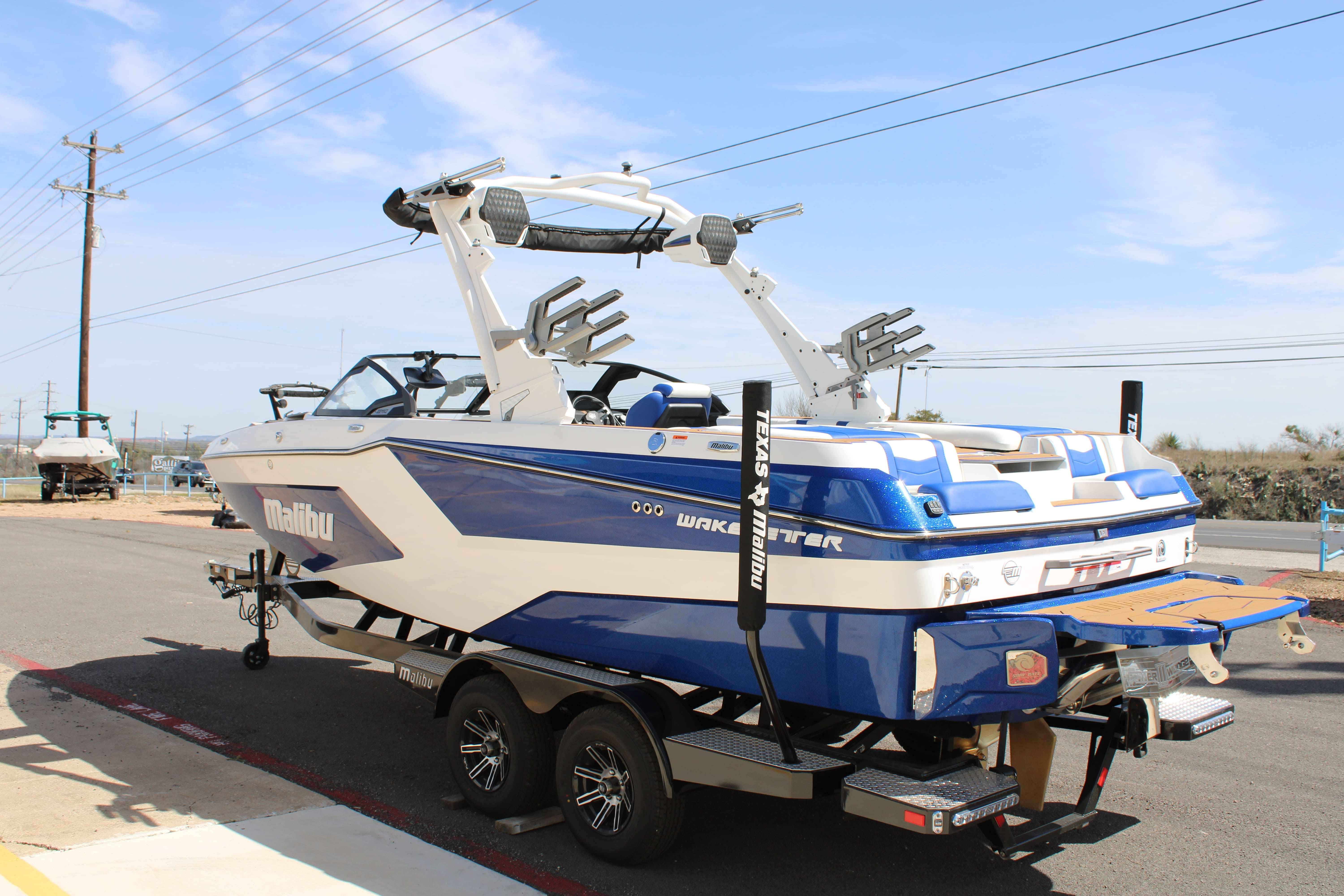 2025 Malibu Boats Wakesetter 22 MXZ-6